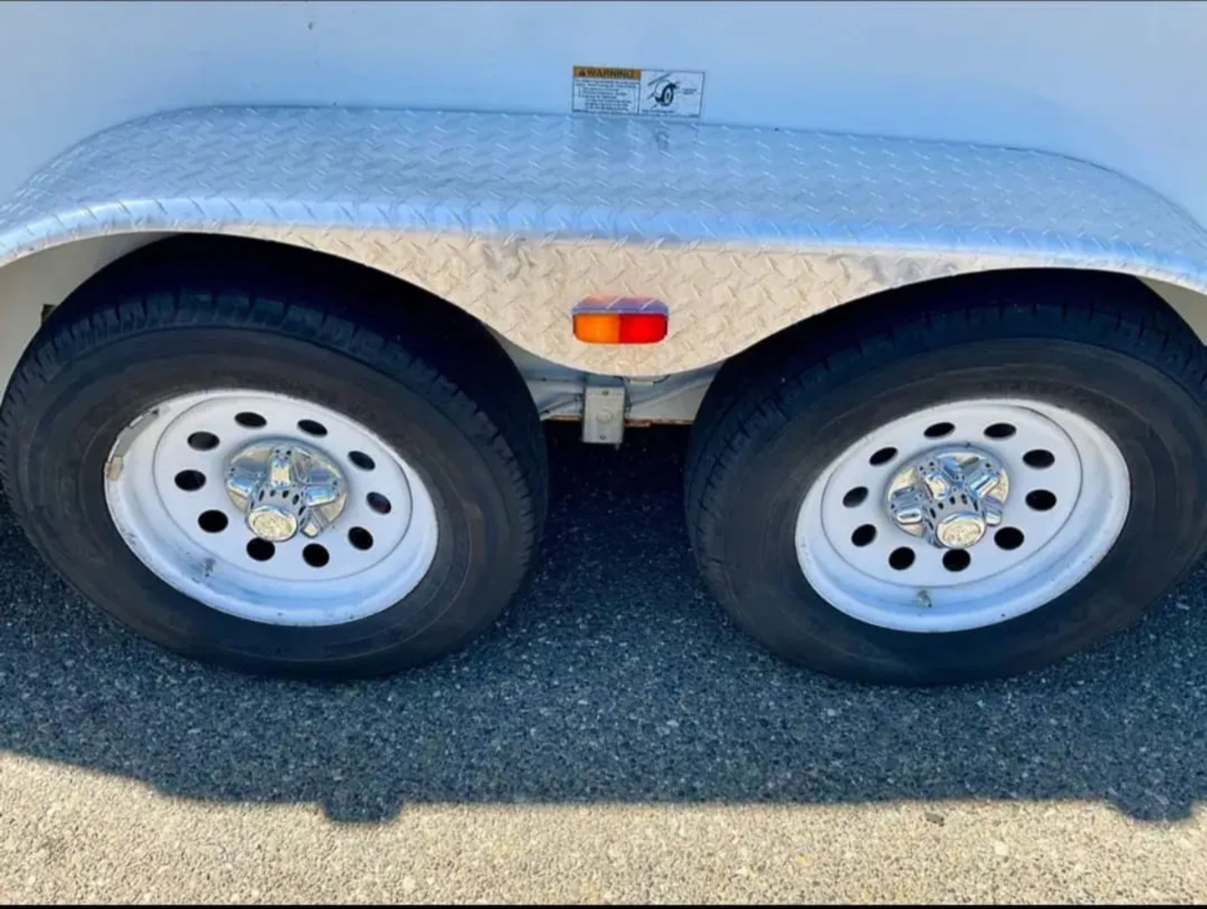 2007 Circle J 2 Horse Trailer Slant Load — view 11