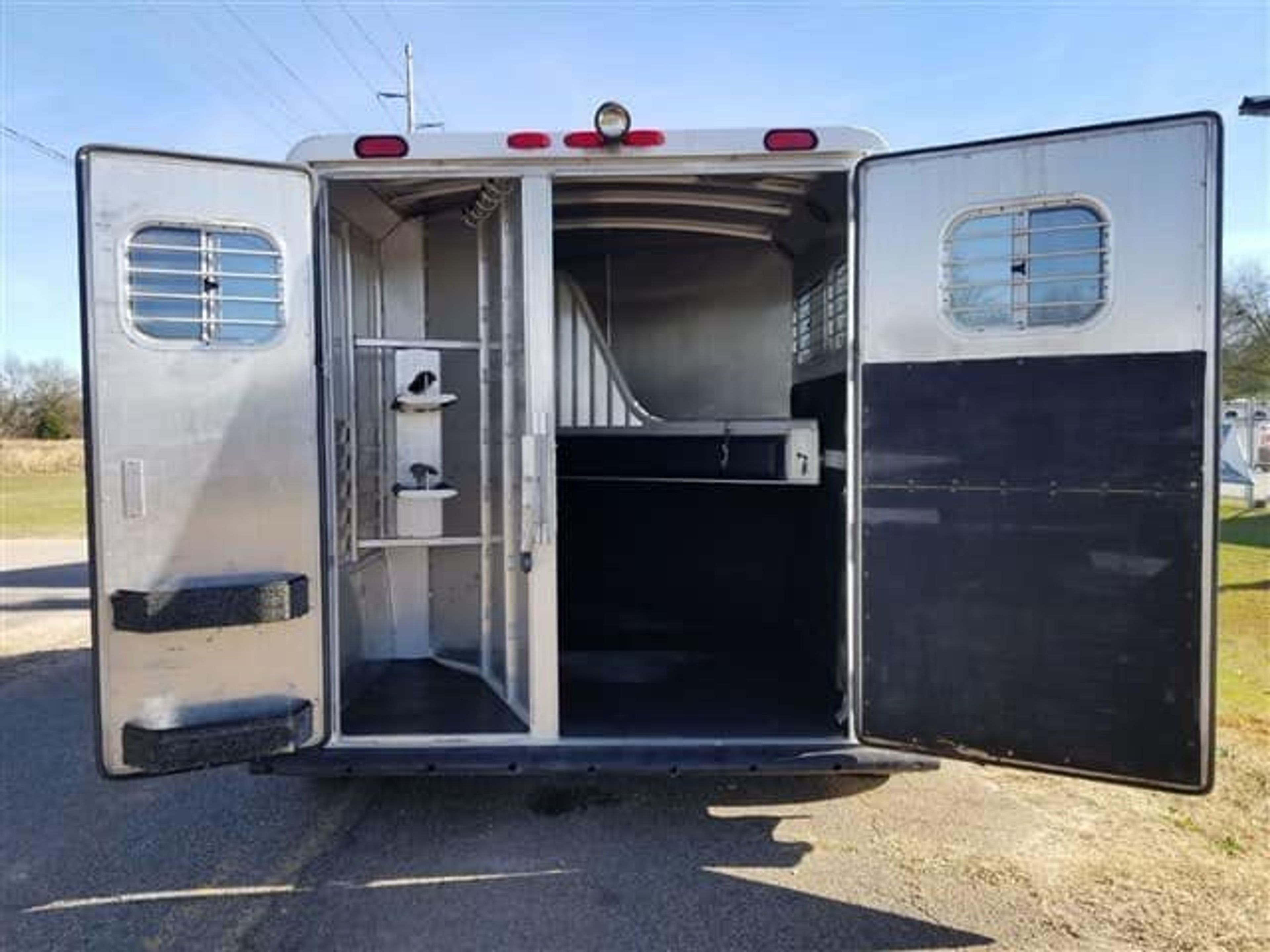 2001 4 Star 2 Horse Bumper Pull Slant Load — view 2