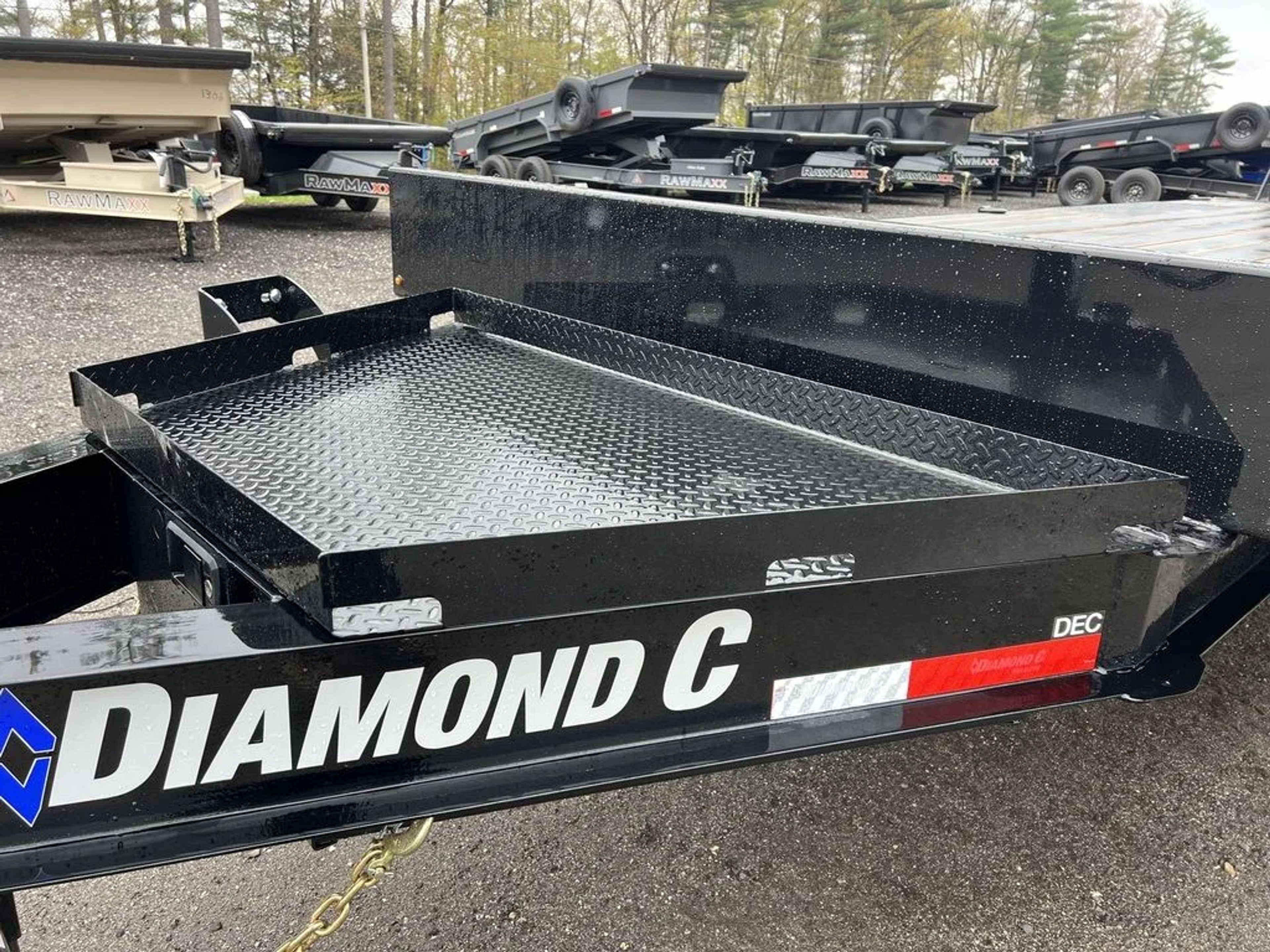 2024 Diamond Deckover Equipment Trailer — view 7