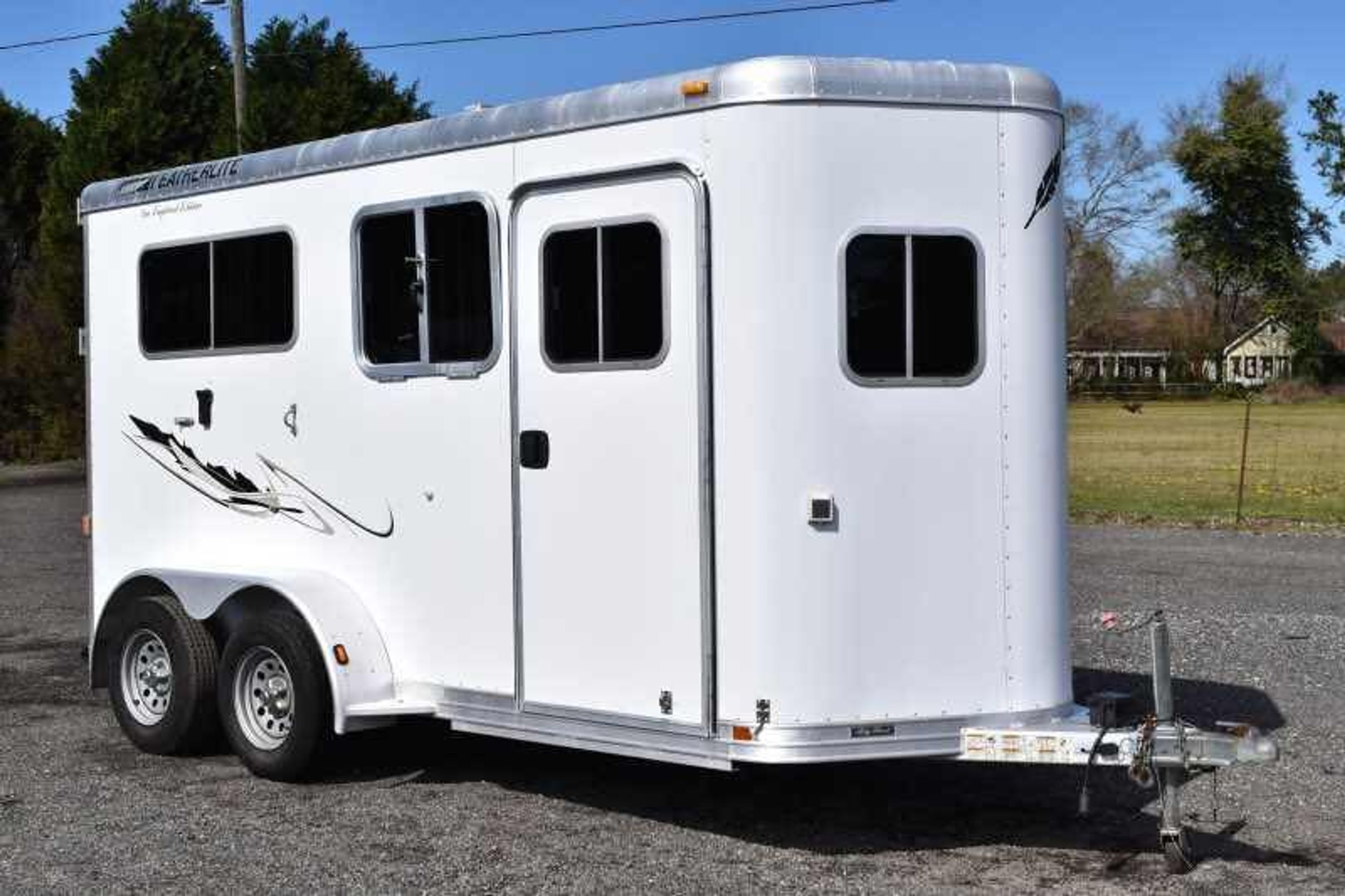 2005 Featherlite 2HST 2 Horse Trailer — view 11