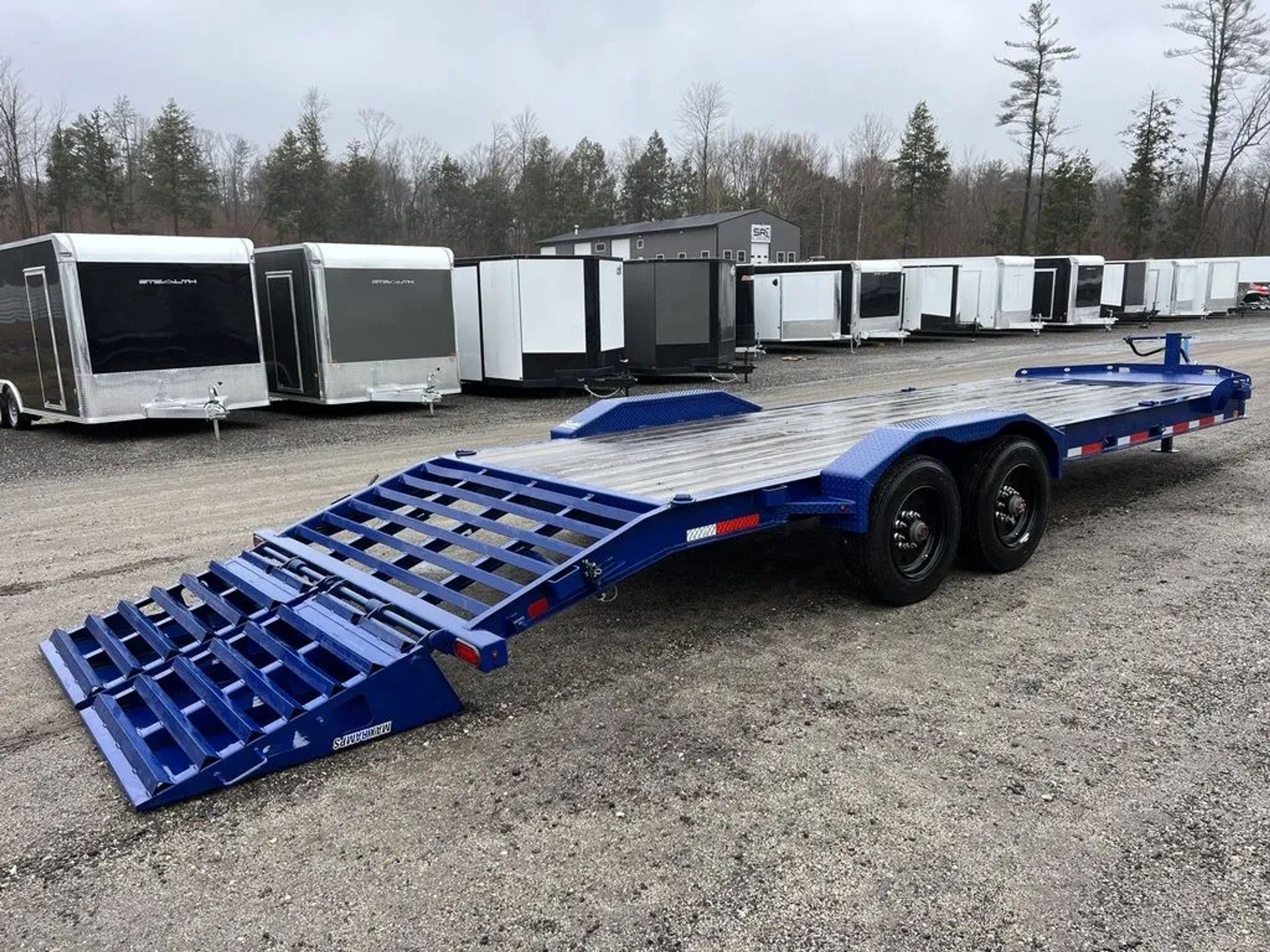 2022 Diamond C 7×24 20K Low Profile Equipment Trailer w/Max Ramps — view 9