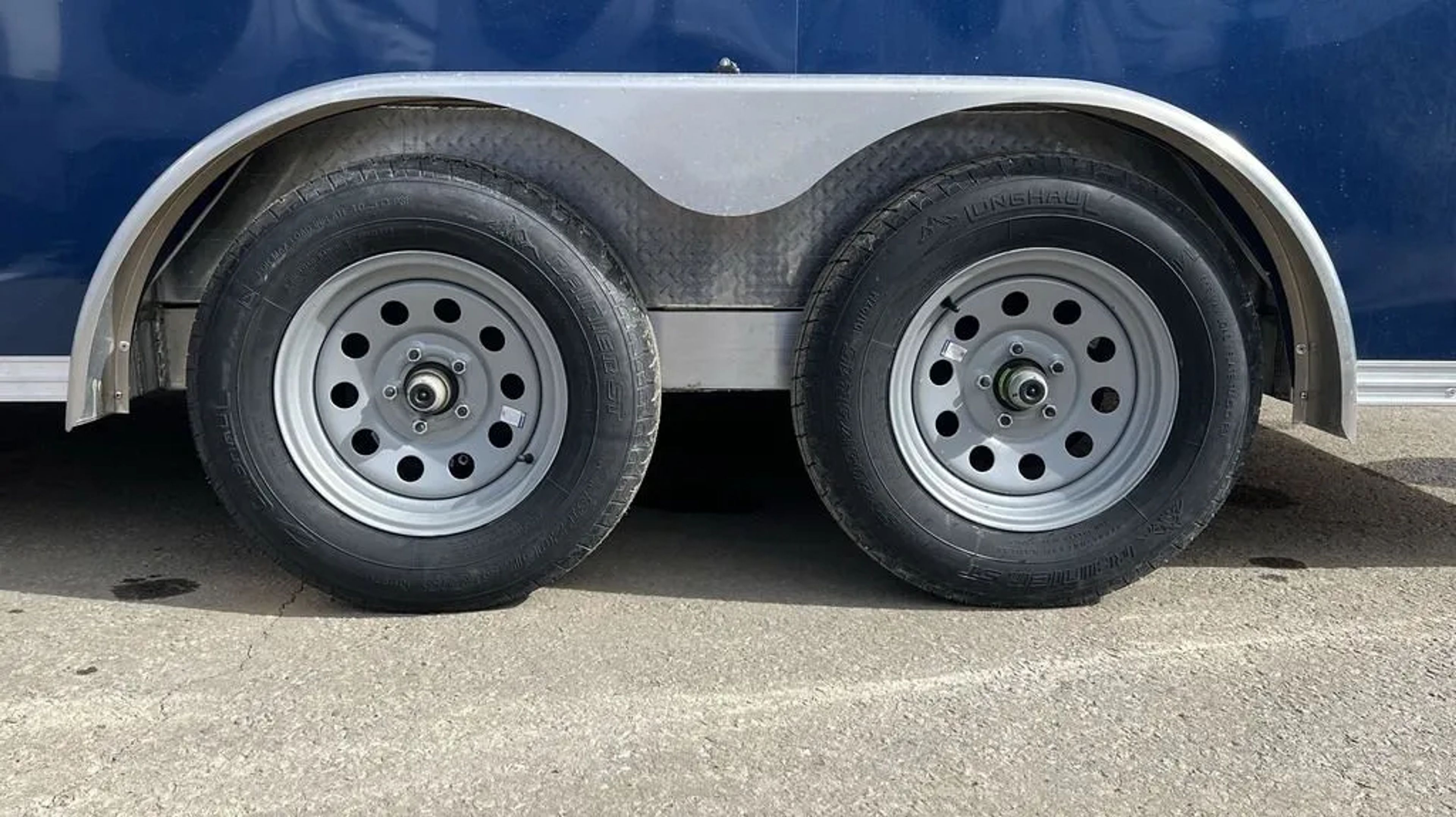 2023 High Country 7.5×14 Aluminum 2/3-Place Drive In/Out w/Tapered Ramp Doors — view 4