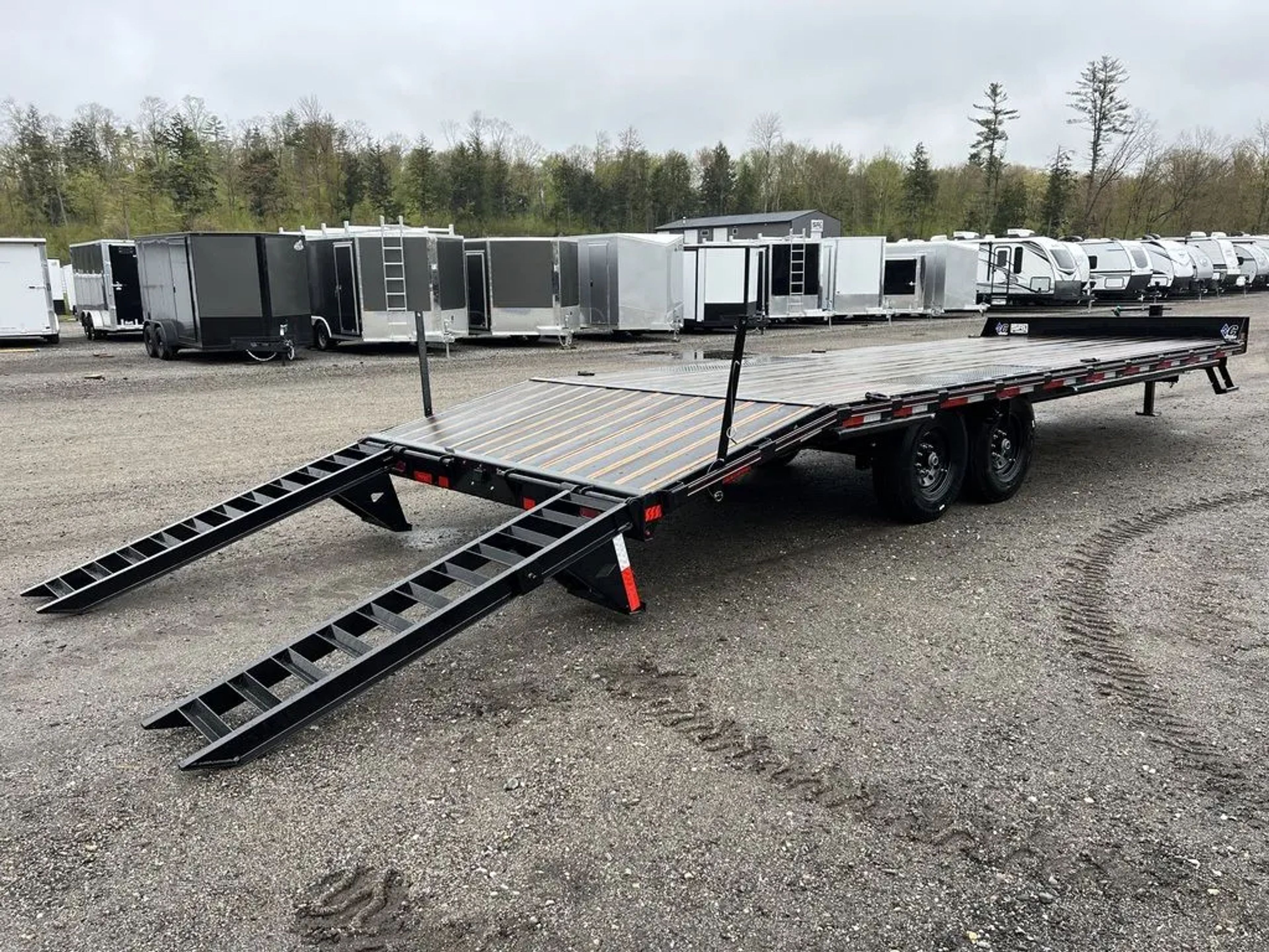 2024 Diamond Deckover Equipment Trailer — view 9