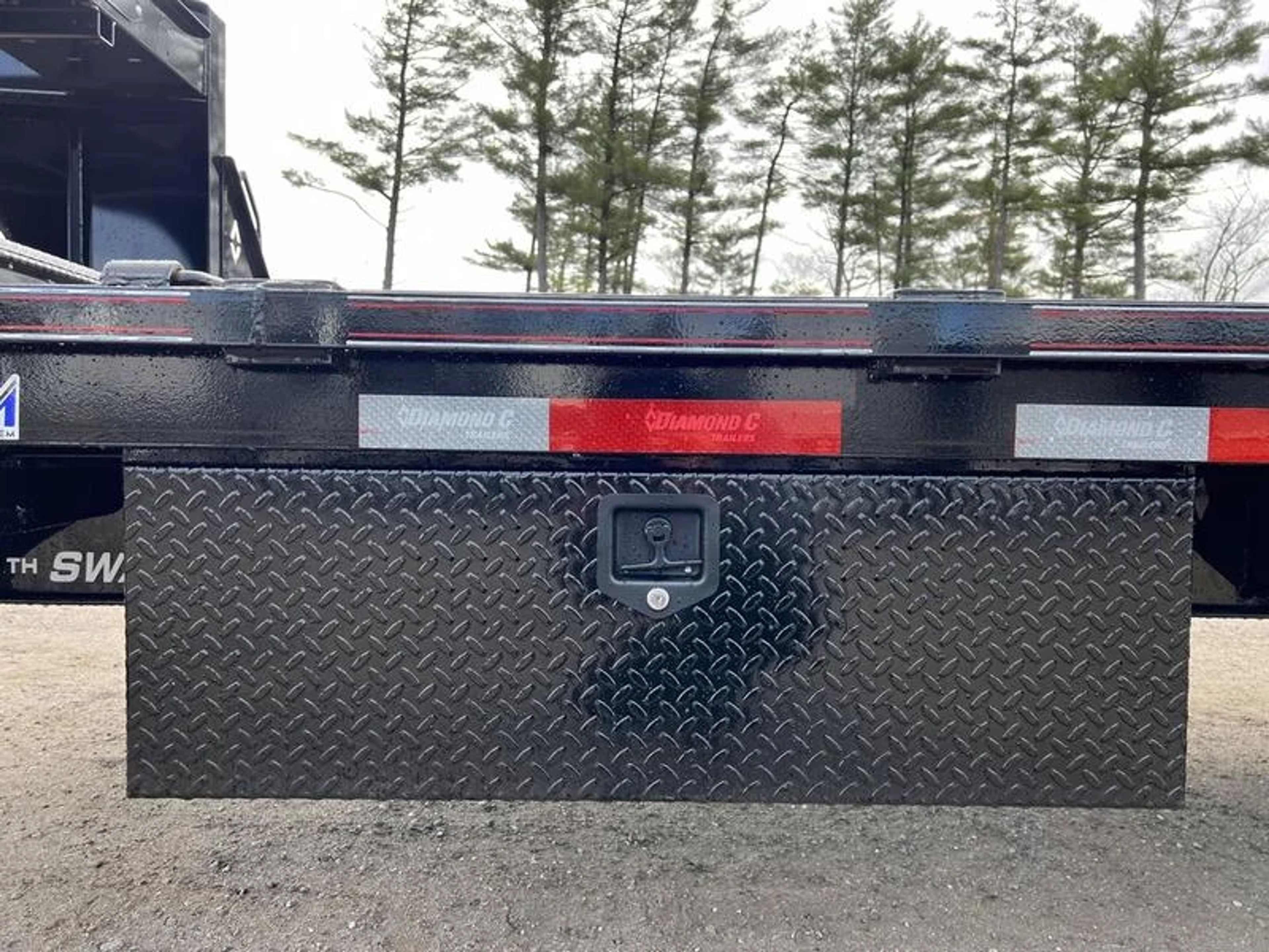 2024 Diamond C 8.5×35 25K Gooseneck Equipment Trailer w/Spare Mount — view 11