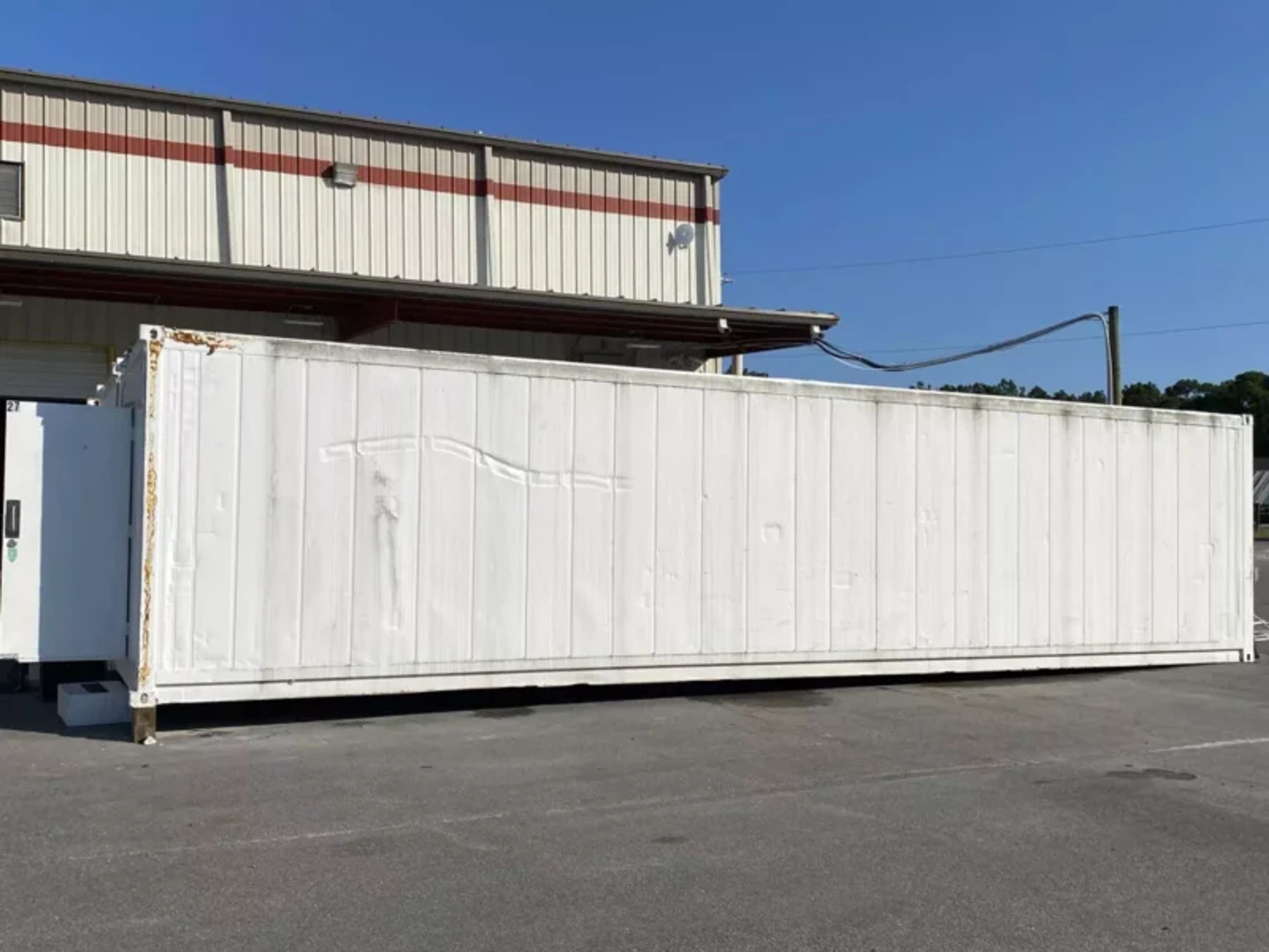 40 Foot High-Cube Insulated Shipping Container with 5 Ton Bard HVAC — view 2