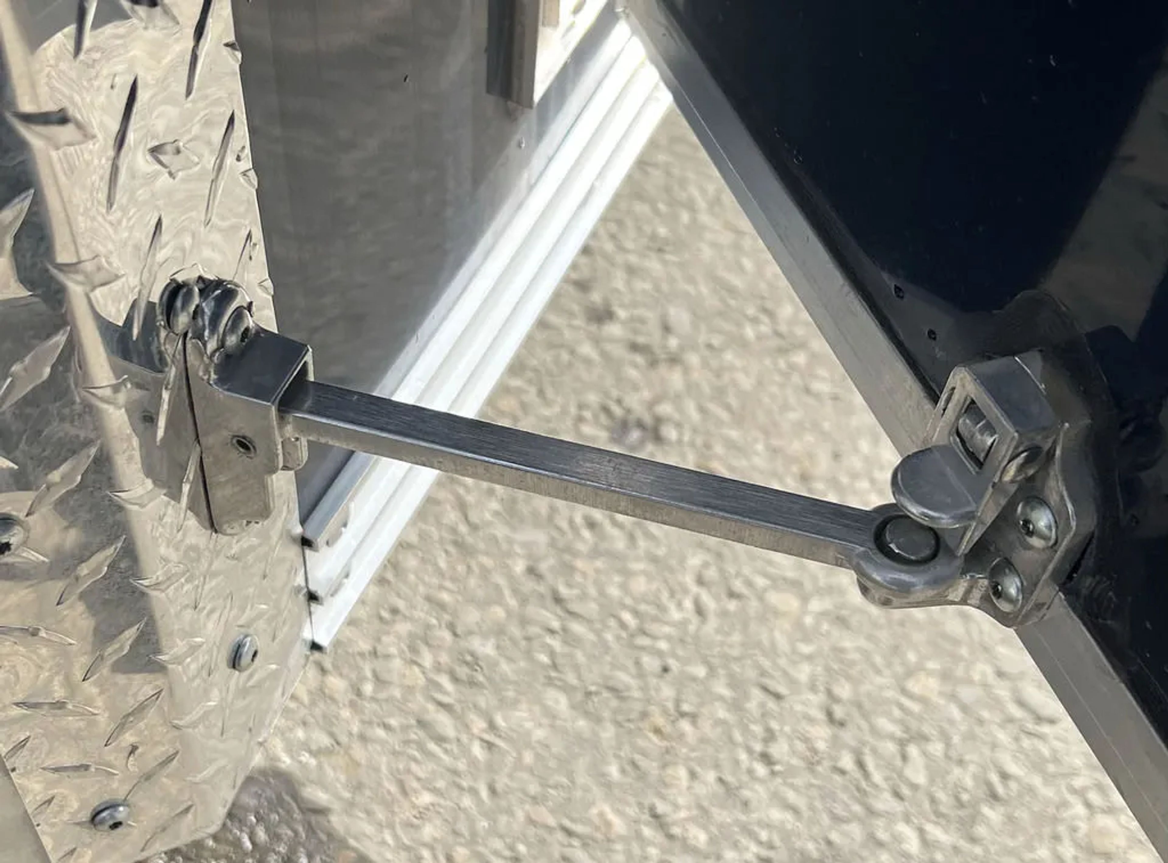 2023 High Country 7.5×14 Aluminum 2/3-Place Drive In/Out w/Tapered Ramp Doors — view 7