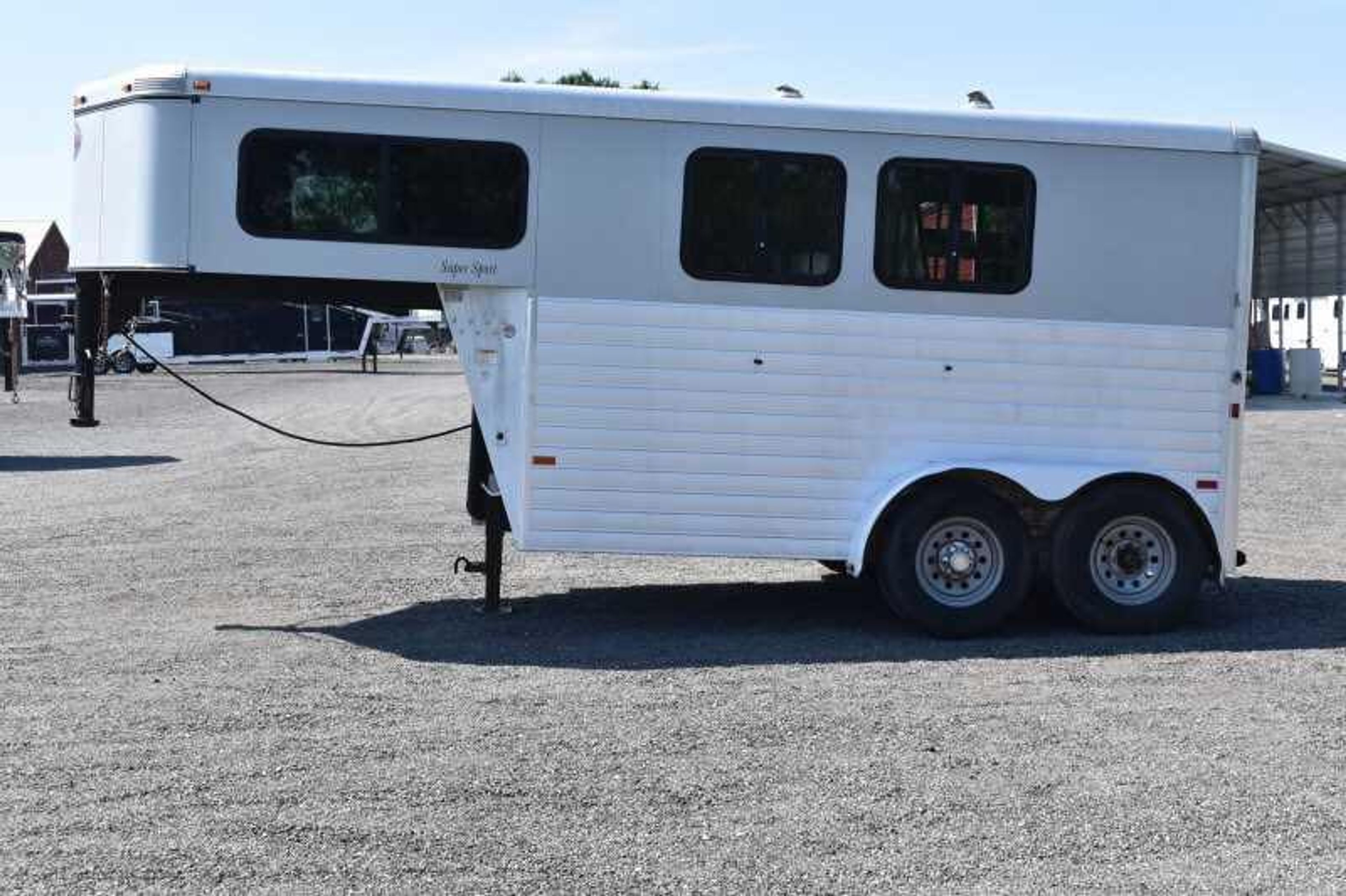 2014 Sundowner 2 Horse Gooseneck Trailer — view 2