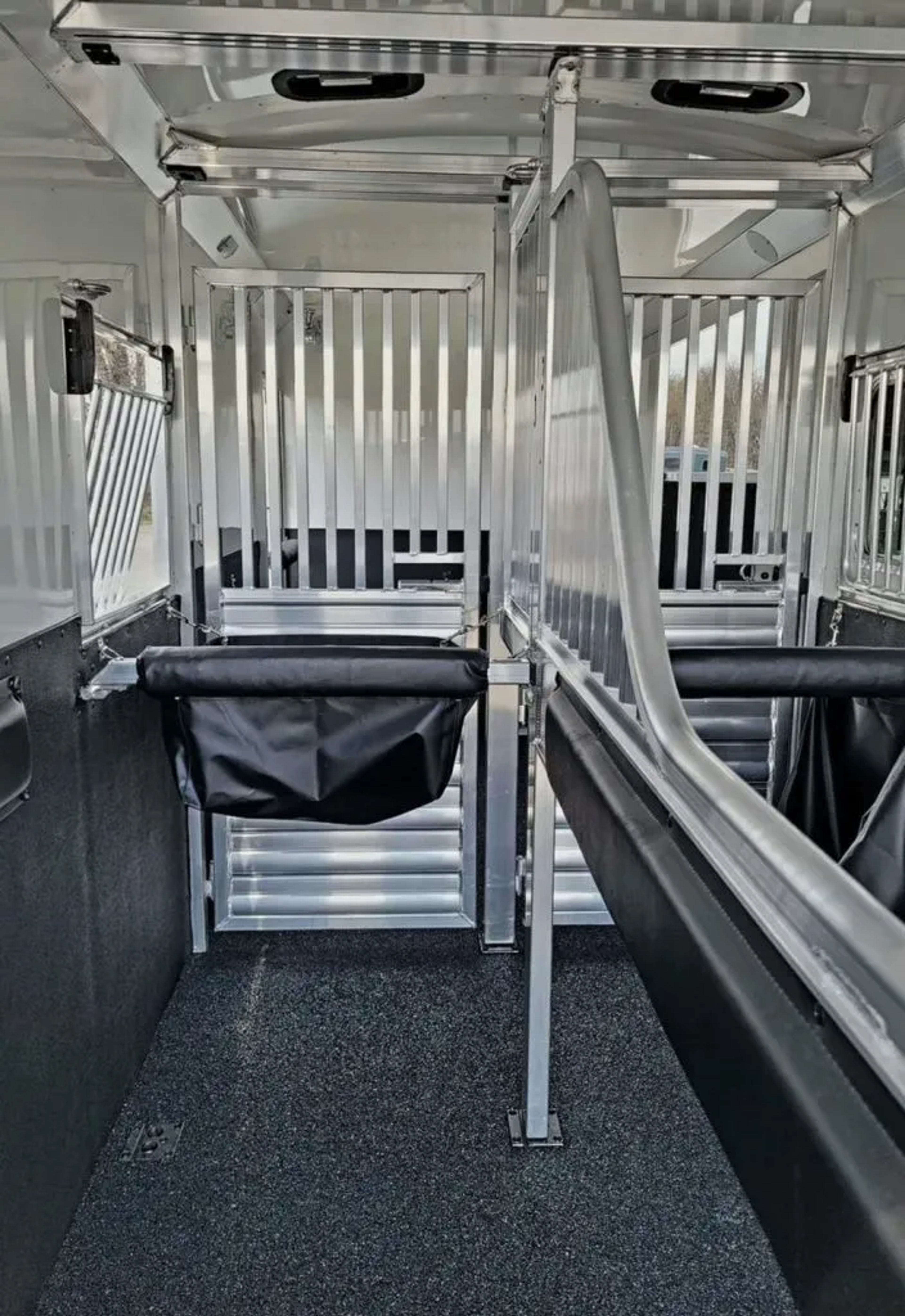 2023 4 Star 2+1 gooseneck — view 11