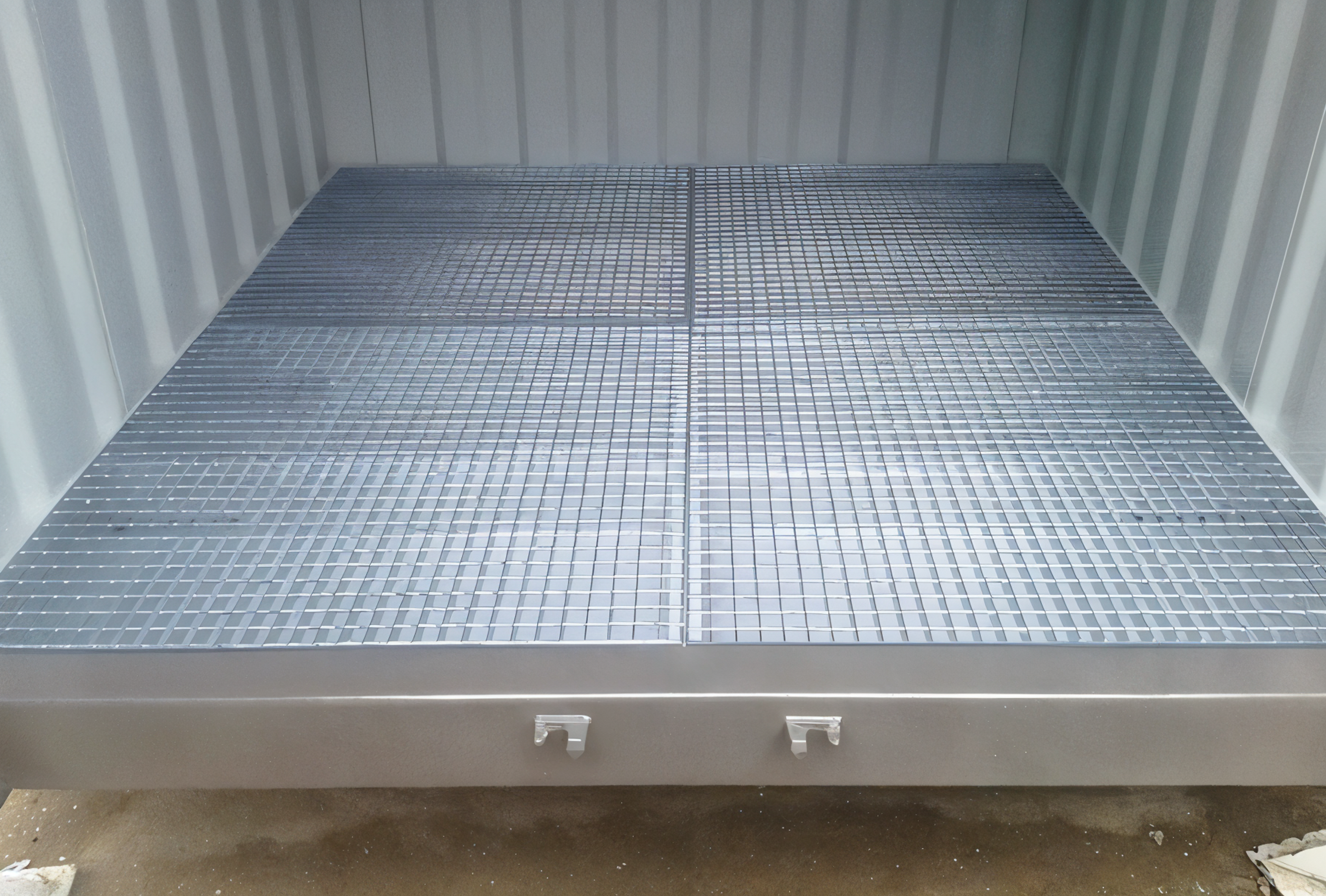 20ft X 8ft Open Mesh Floor Bunded Store