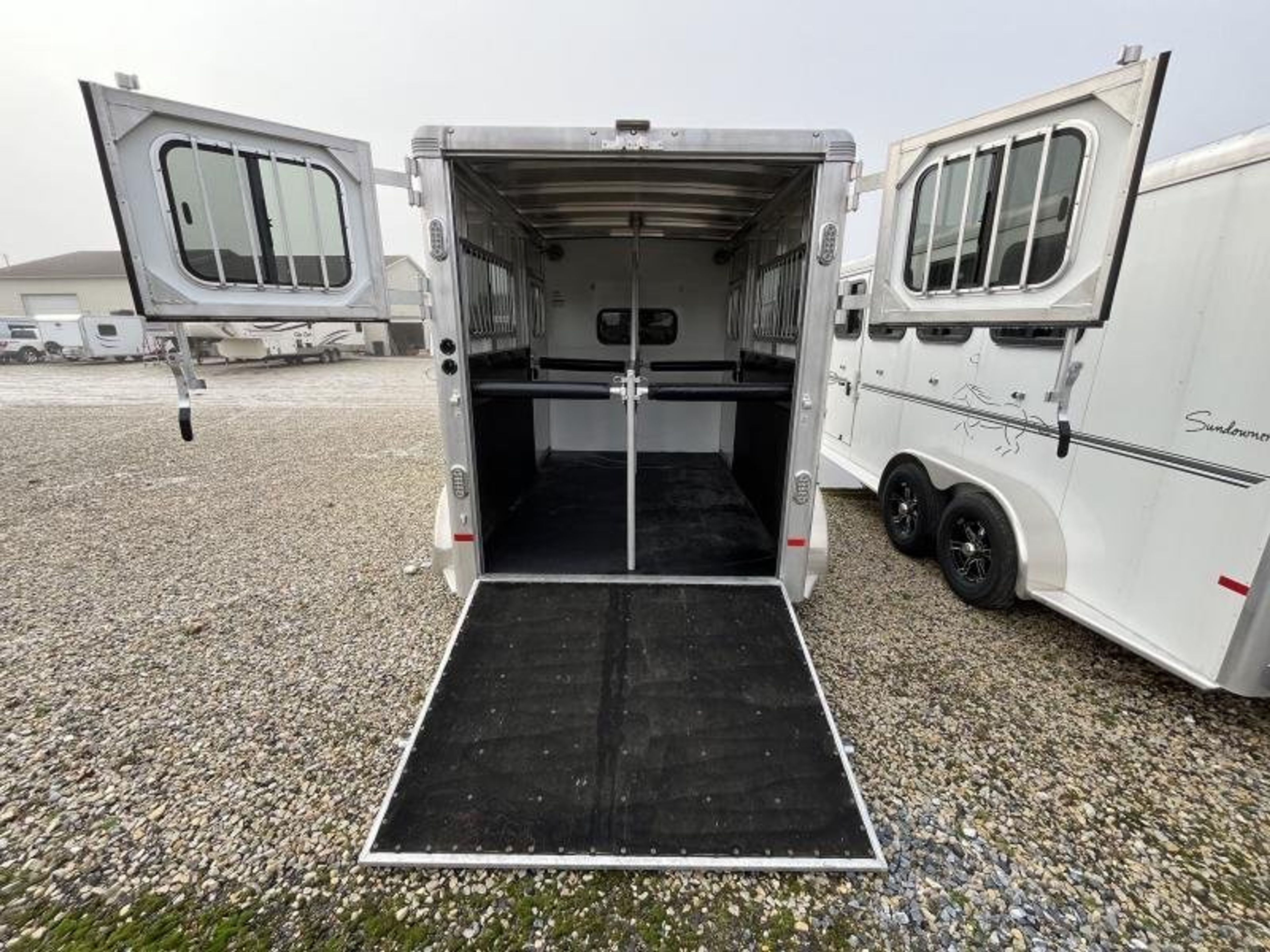 2019 Sundowner Charter 2 Horse Charter Bumper Pull — view 6