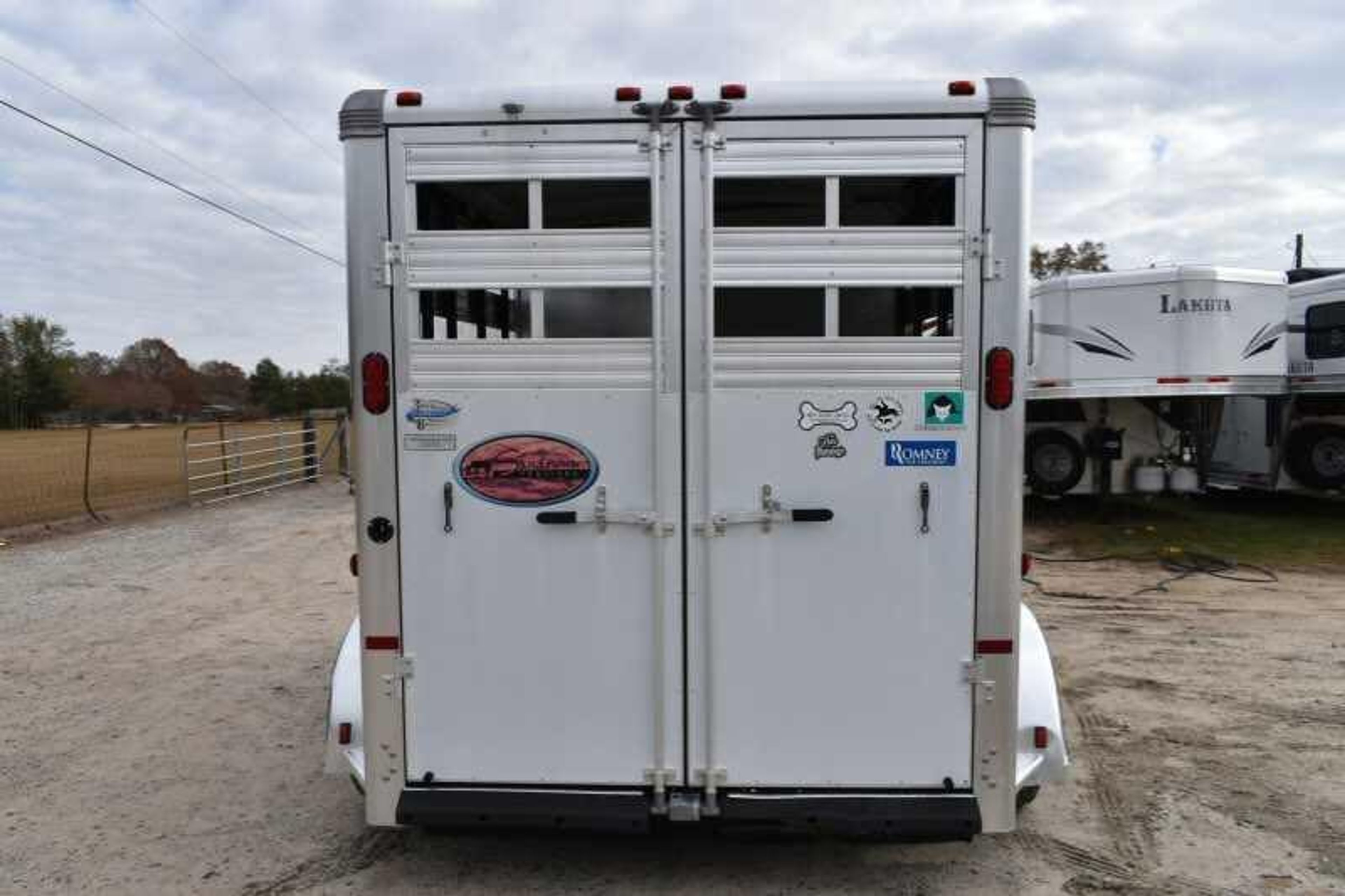 2005 Sundowner Sunlite 2 Horse Trailer — view 7
