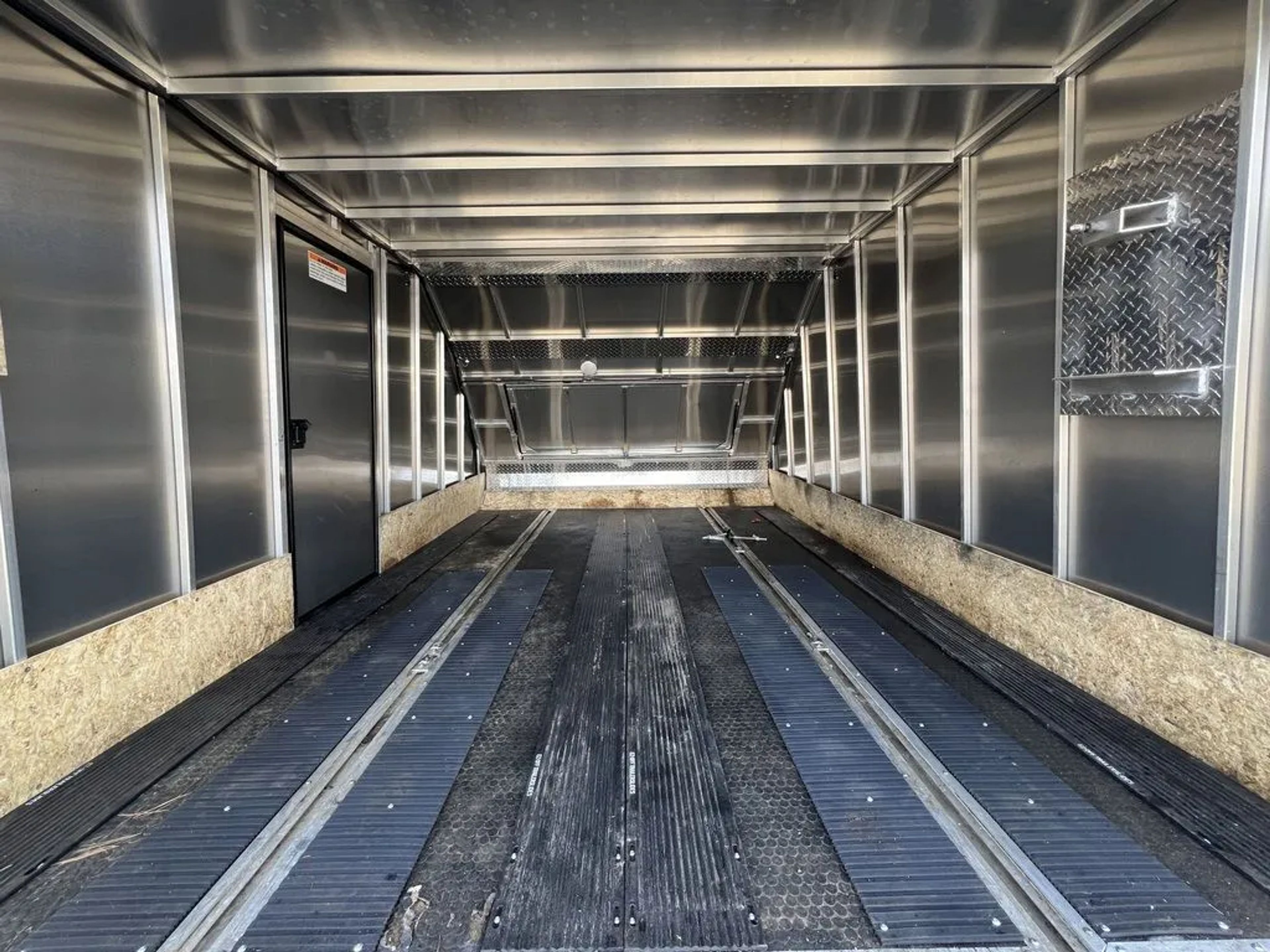 Aluminum 2-Place Crossover/Hybrid w/Blackout PKG — view 9