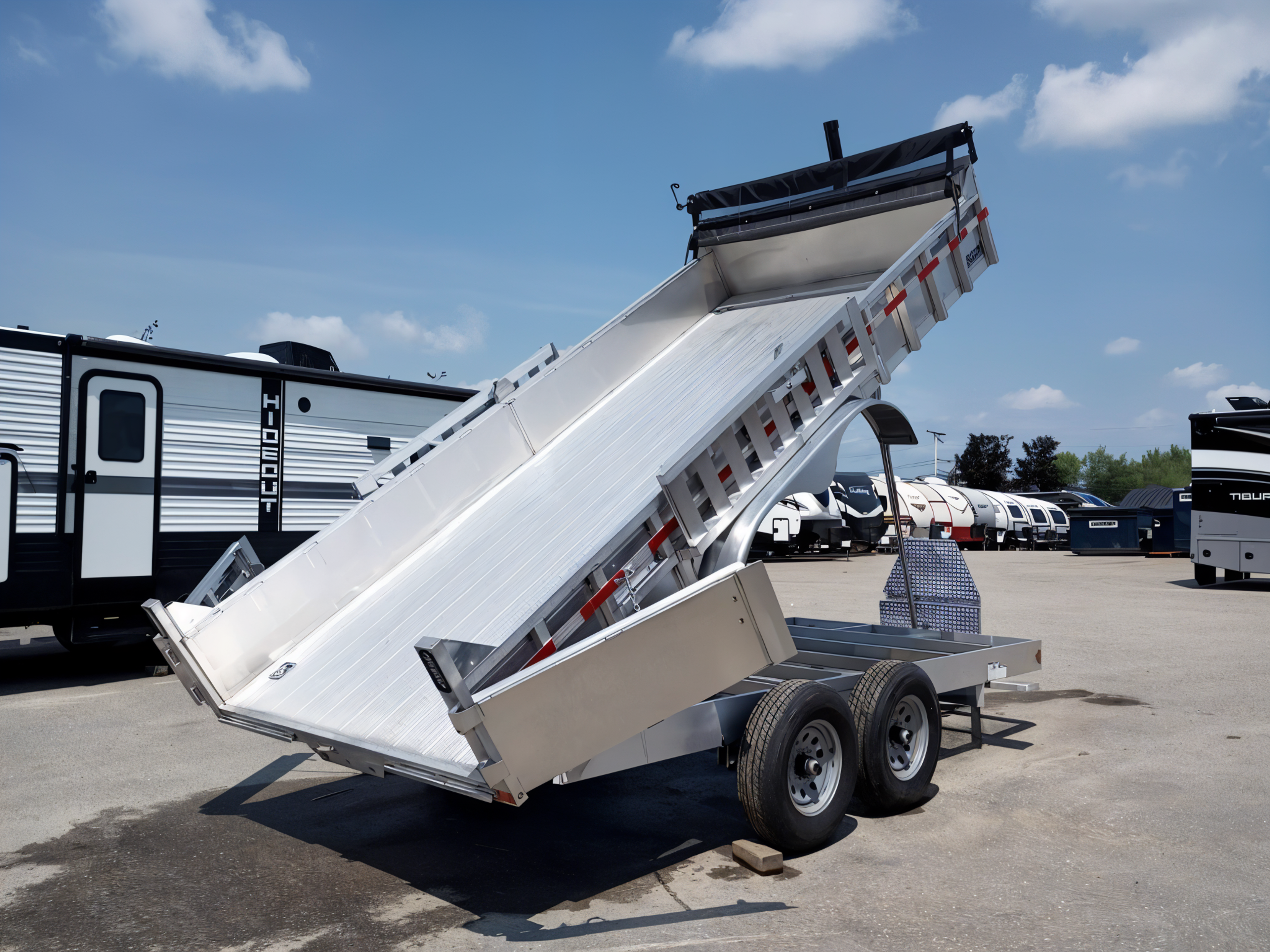 2025 Mission Trailers 7×16 14K Aluminum Hydraulic Dump w/Ramps, HD D-Rings,