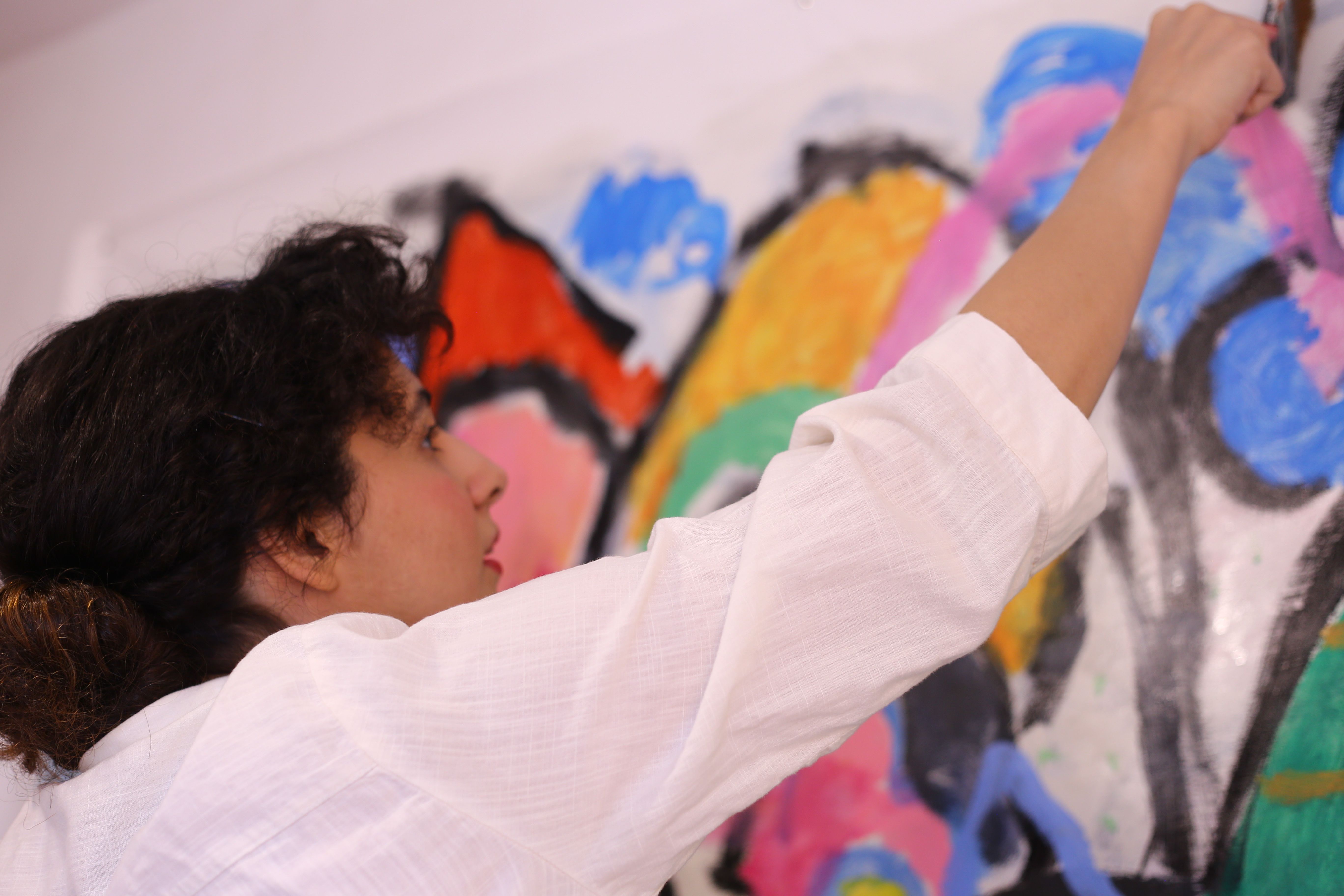Negin Lonamiz dans son atelier — Artiste plasticienne