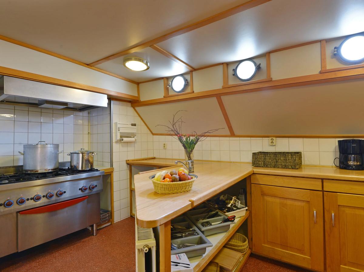 Elizabeth kitchen