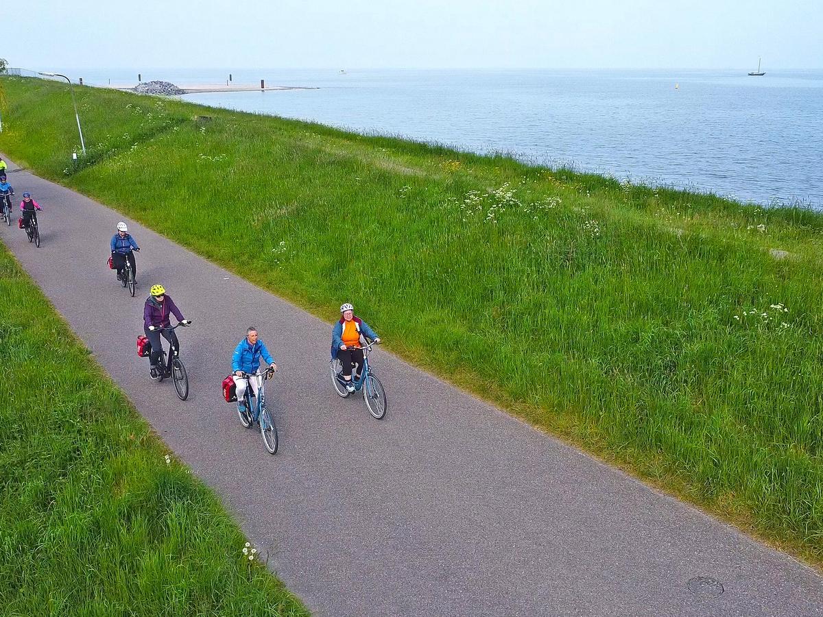 Cycling in Volendam