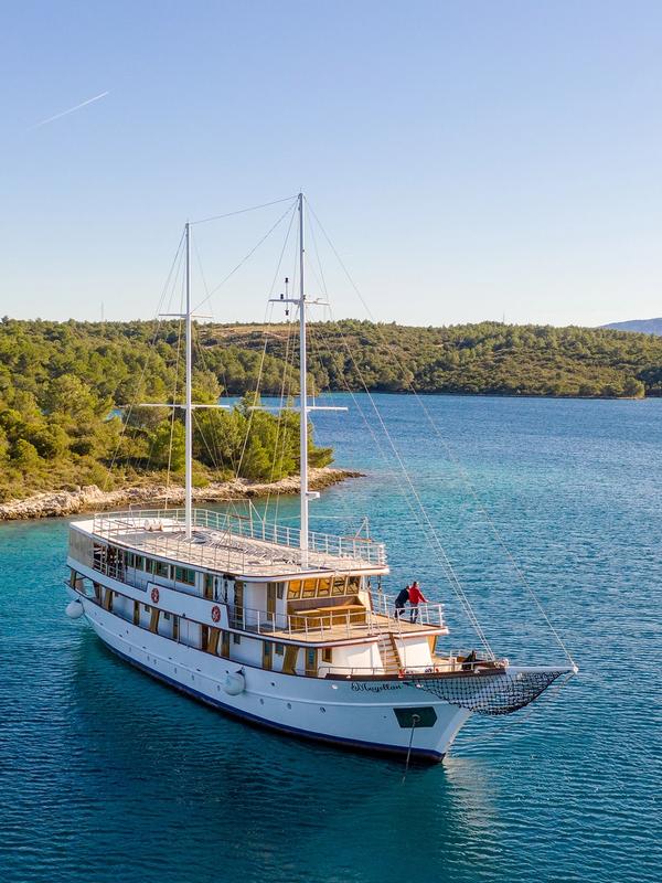 Sailing and cycling the Dalmatia Coast