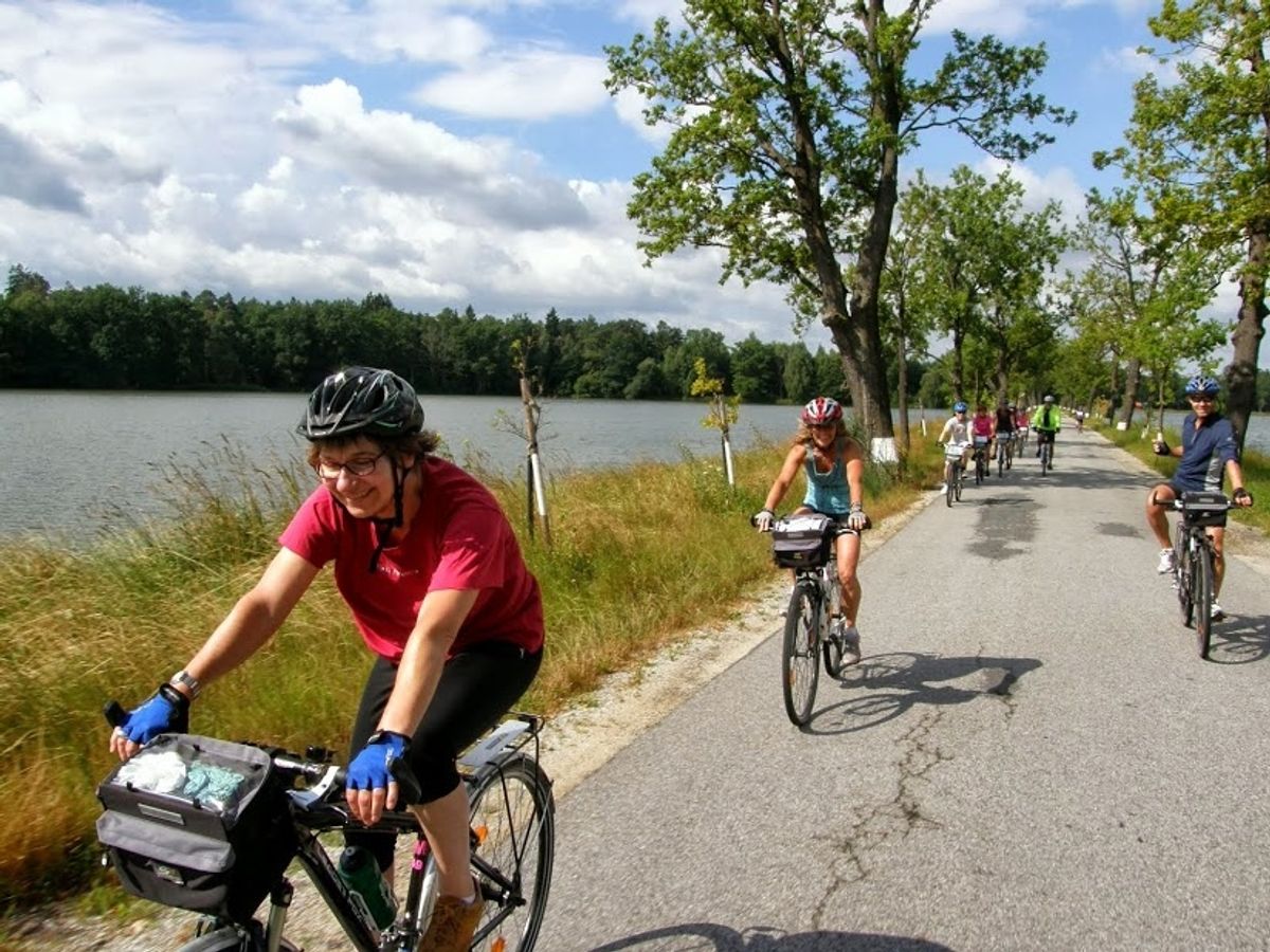 Cycling along the Green Ways