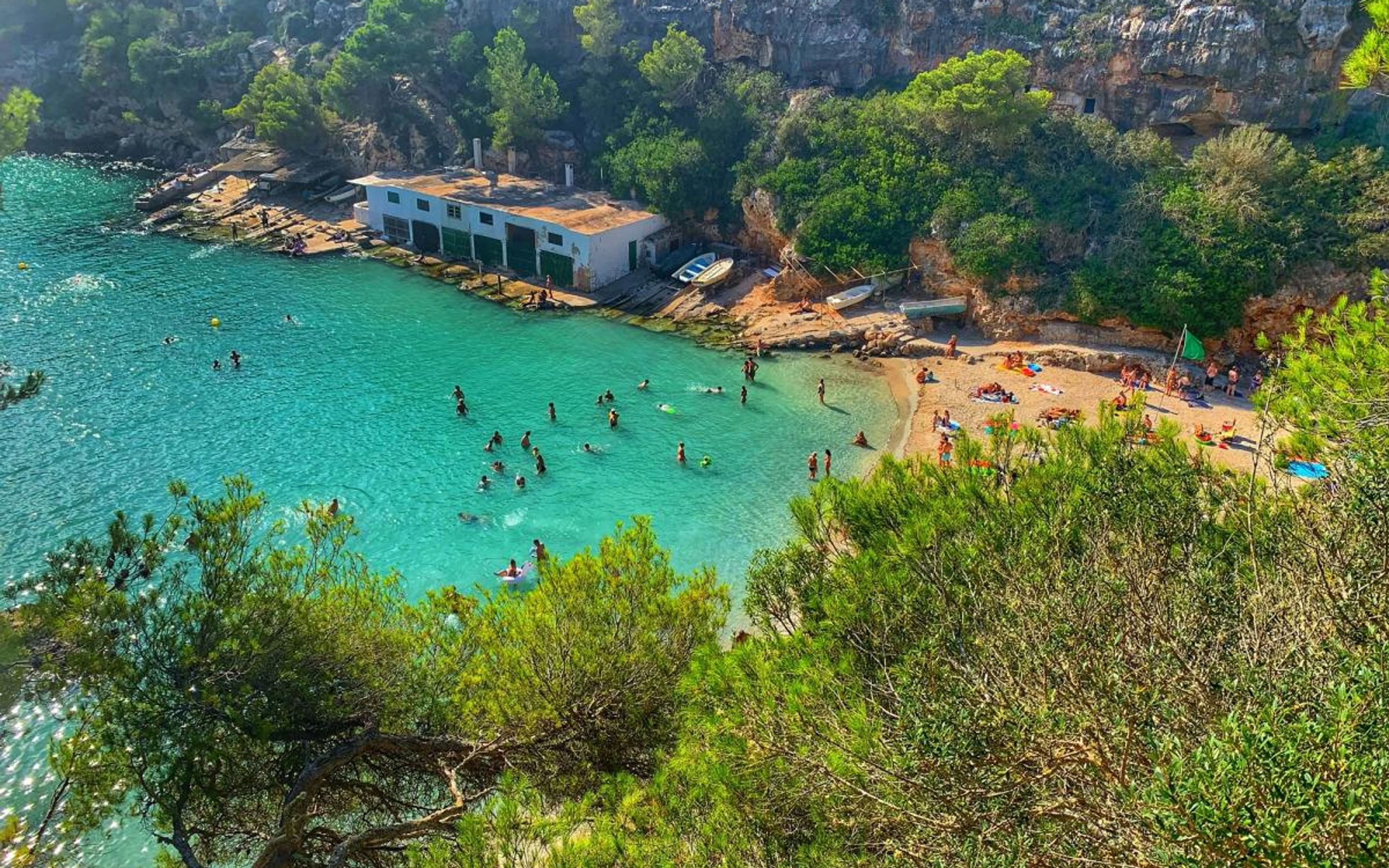 Cycle to the beaches of Majorca
