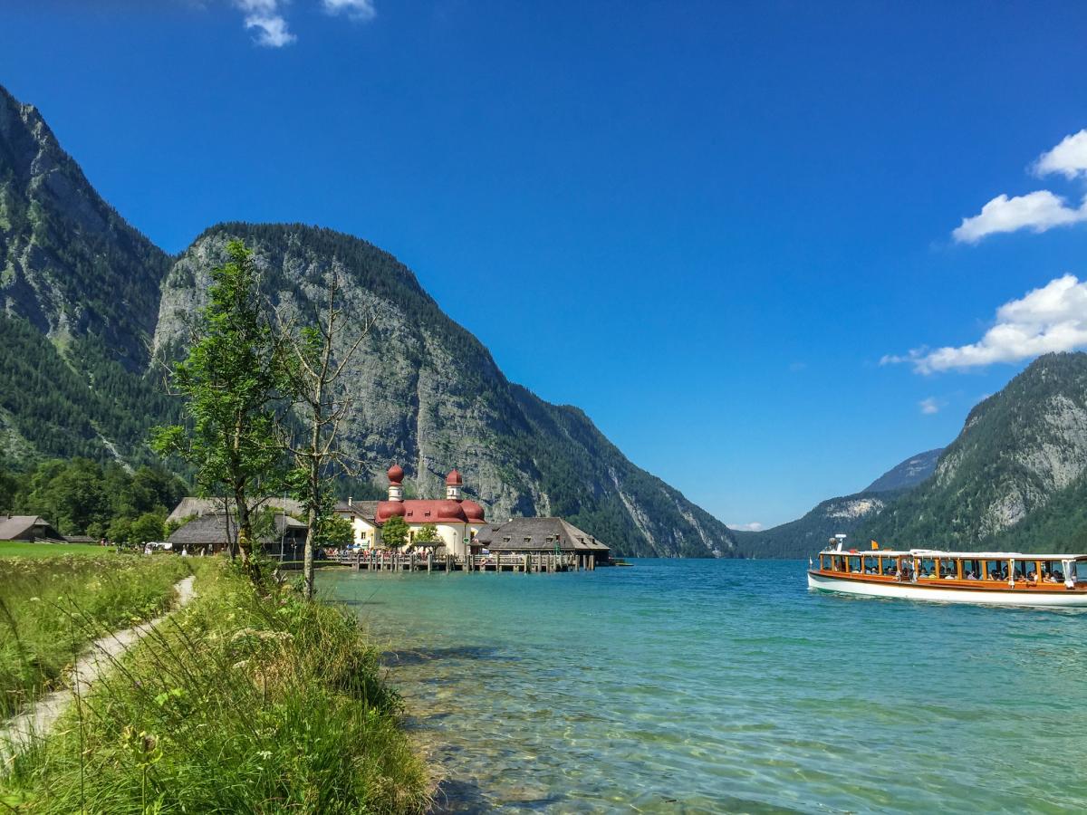 Lake Königssee, a natural lake in the Berchtesgaden district of Bavaria, Germany