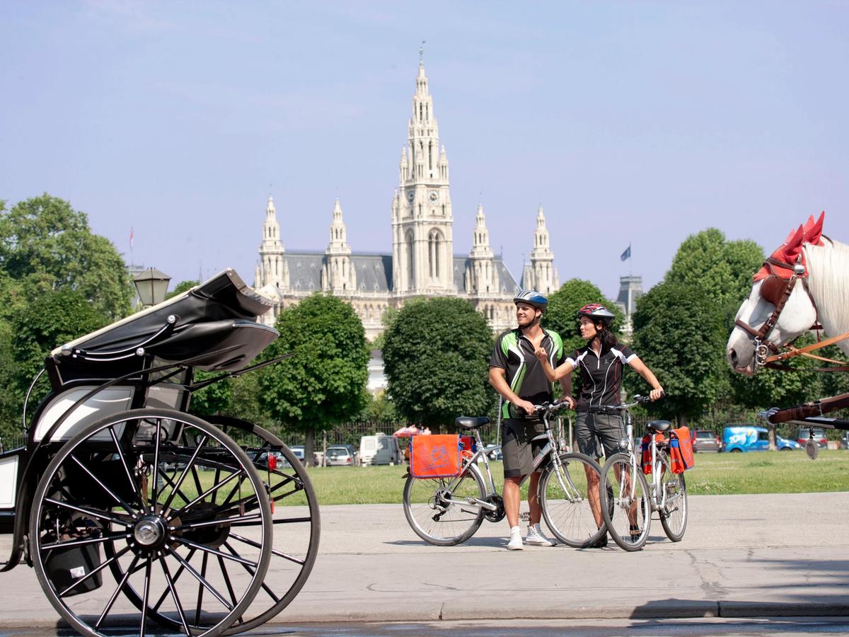  Vienna City Hall (Wiener Rathaus) in Austria, a neo-Gothic building that serves as the city's town hall