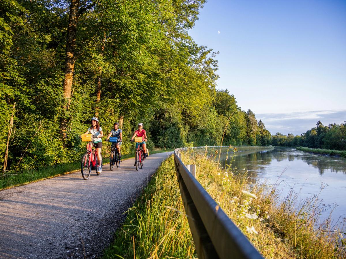 Cycling along the banks of Lake Tegernsee
