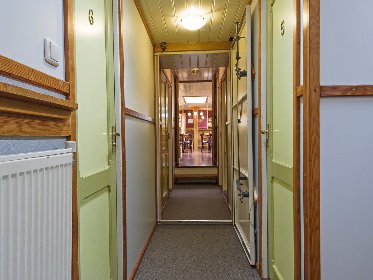 Elizabeth hallway