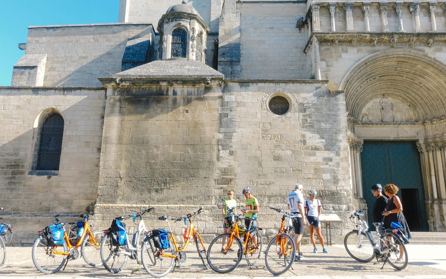 Bike tour in Provence, France