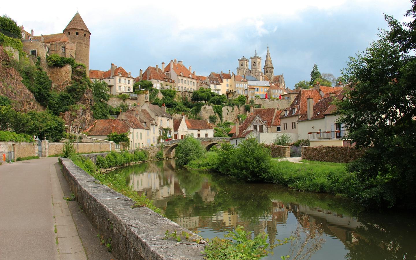 Cycling holiday in France