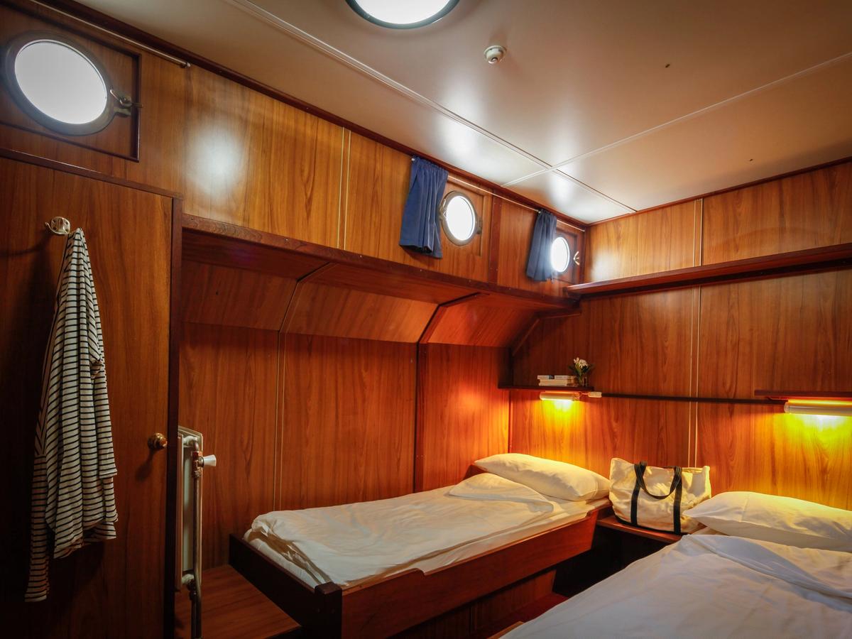 Vita Pugna Cabin
