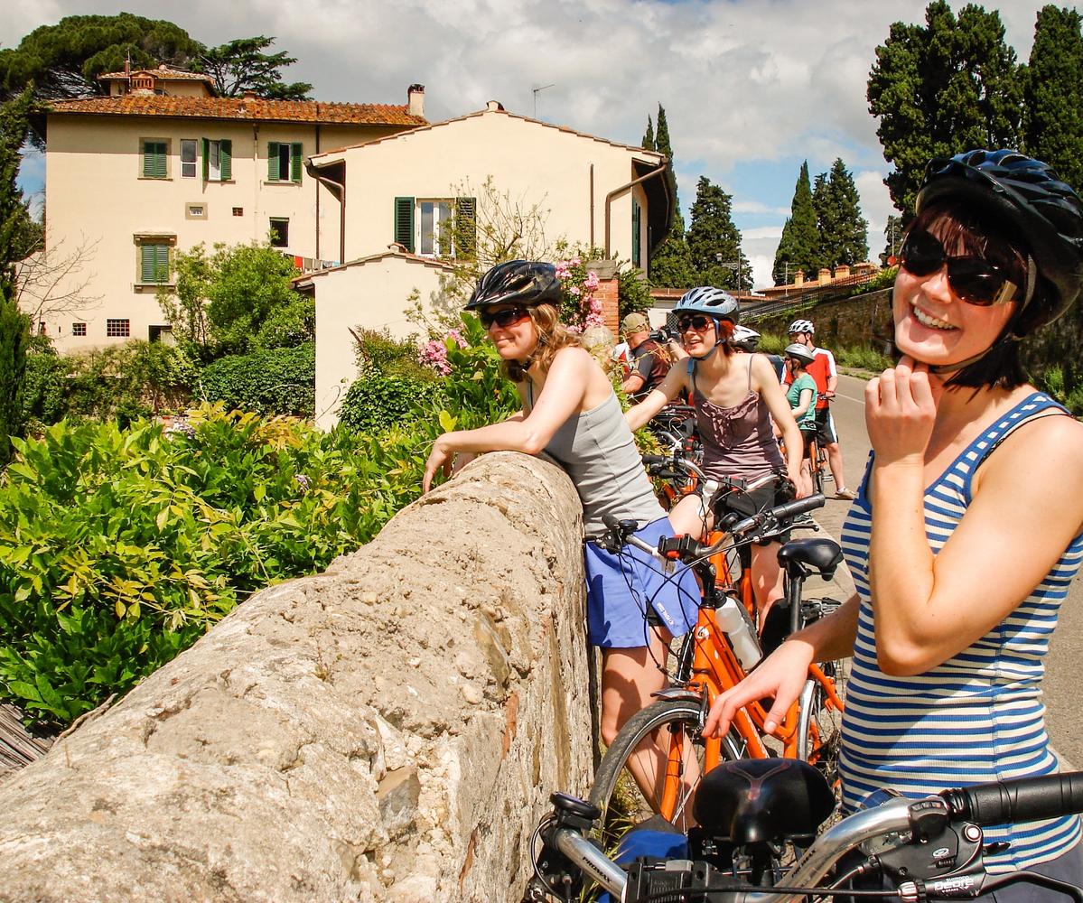 Cycling holiday with friends in Tuscany