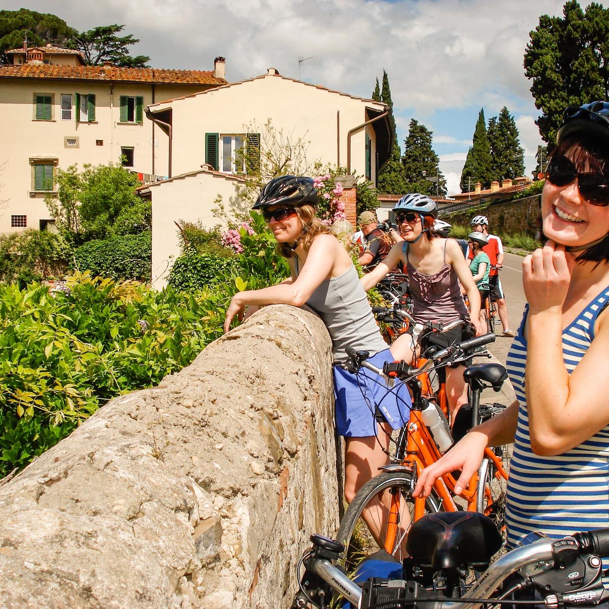 Cycling holiday with friends in Tuscany