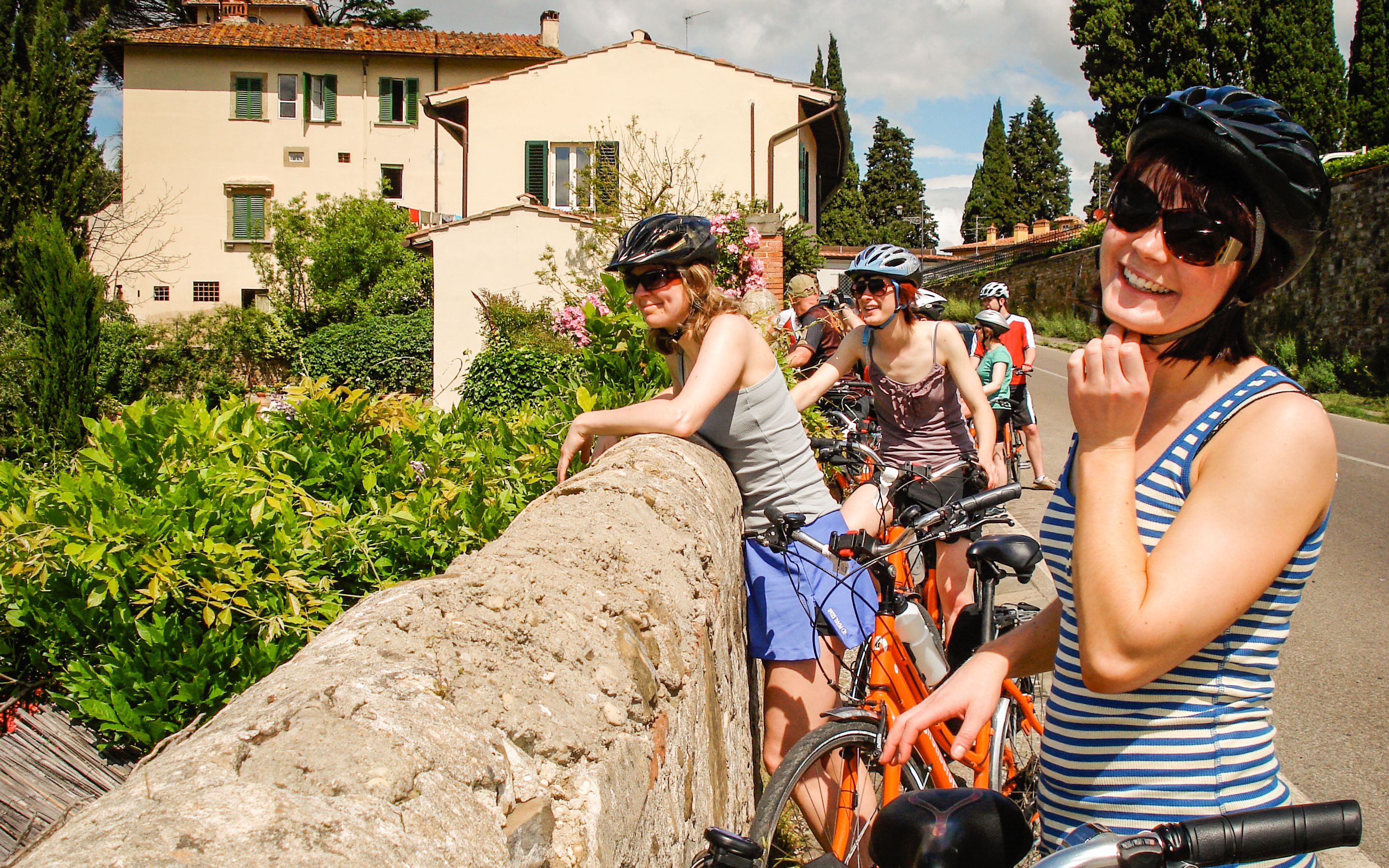 Cycling holiday with friends in Tuscany