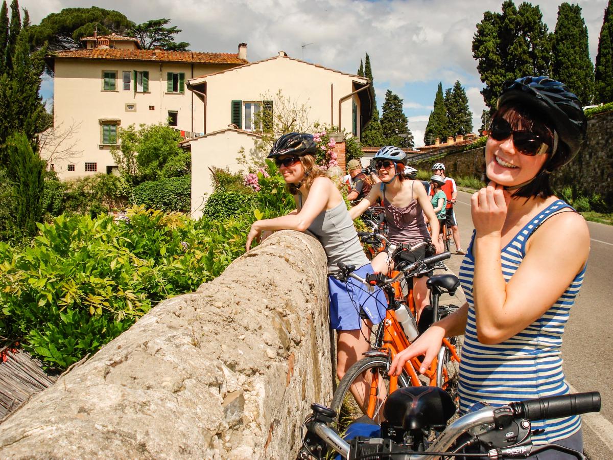 Cycling holiday with friends in Tuscany
