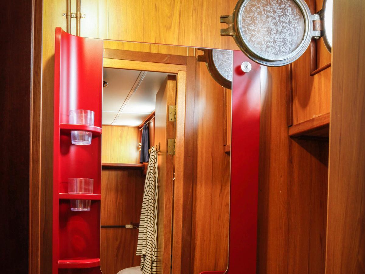 Vita Pugna Bathroom