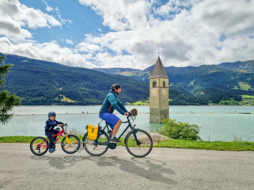 Family cycling