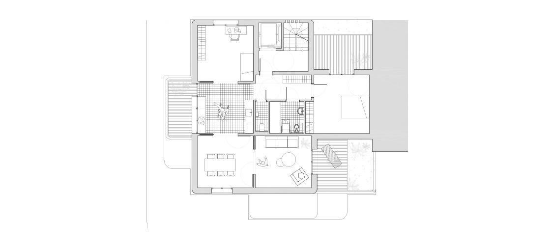 Third-floor apartment plan around the central circulation core