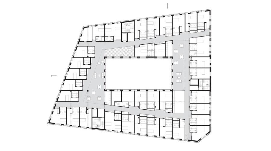 Second-floor plan with perimeter rooms around the courtyard