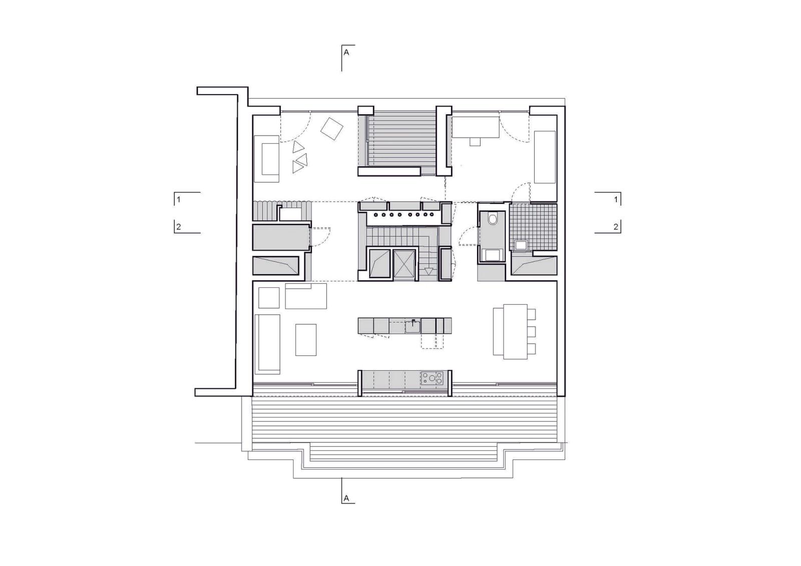 Upper-floor plan organized around the stair and living spaces