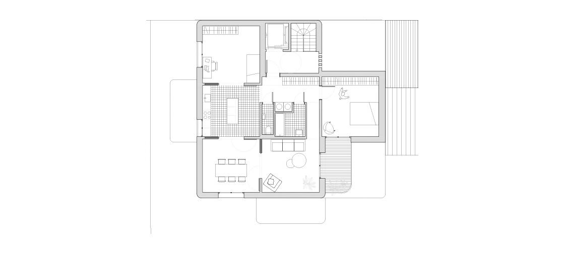 Fourth-floor plan with apartments and a recessed terrace