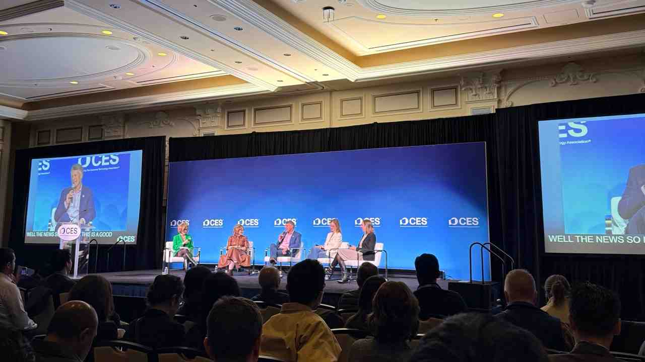 Woman talking on the phone