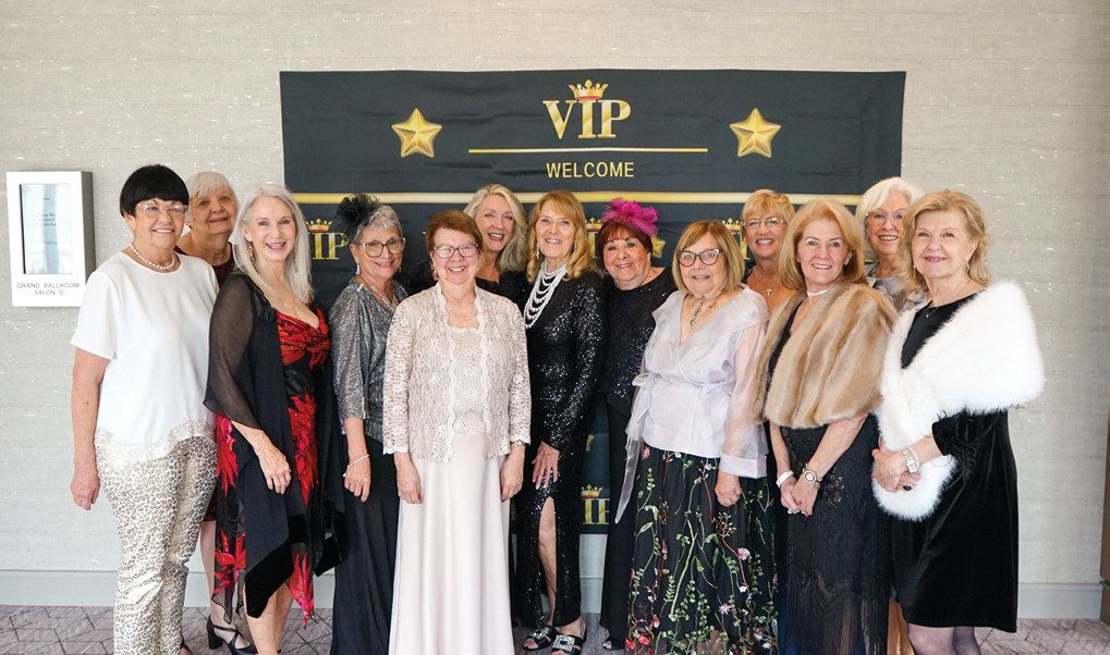 Lake Mary Woman’s Club Throws Blockbuster Party