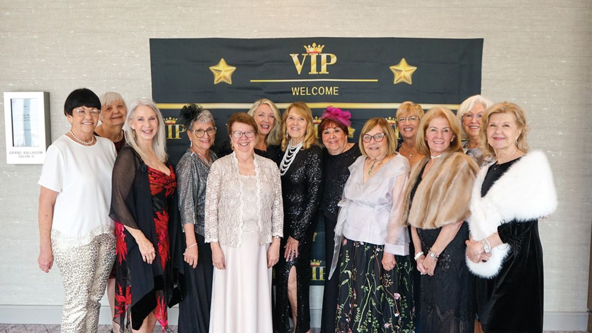 Lake Mary Woman’s Club Throws Blockbuster Party