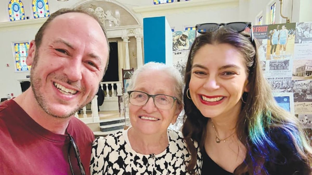 Kostya and Amy Kimlat with Eva Shvedova