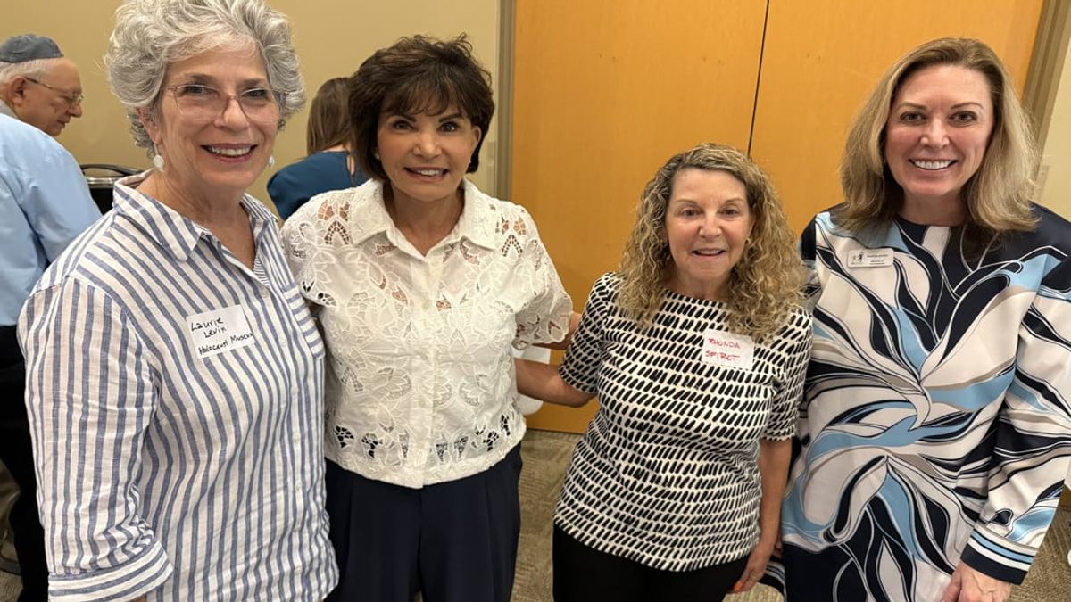 Laurie Levin, Joanne Kane, Rhonda Pearlman, and Noreen Levitt
