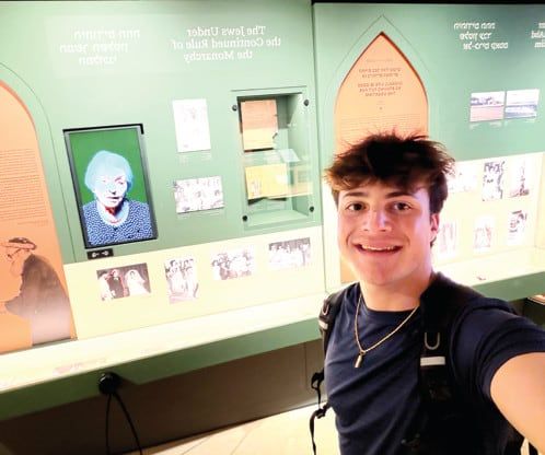 Benjy Gotlib at the Babylonian Jewry Heritage Center exhibit