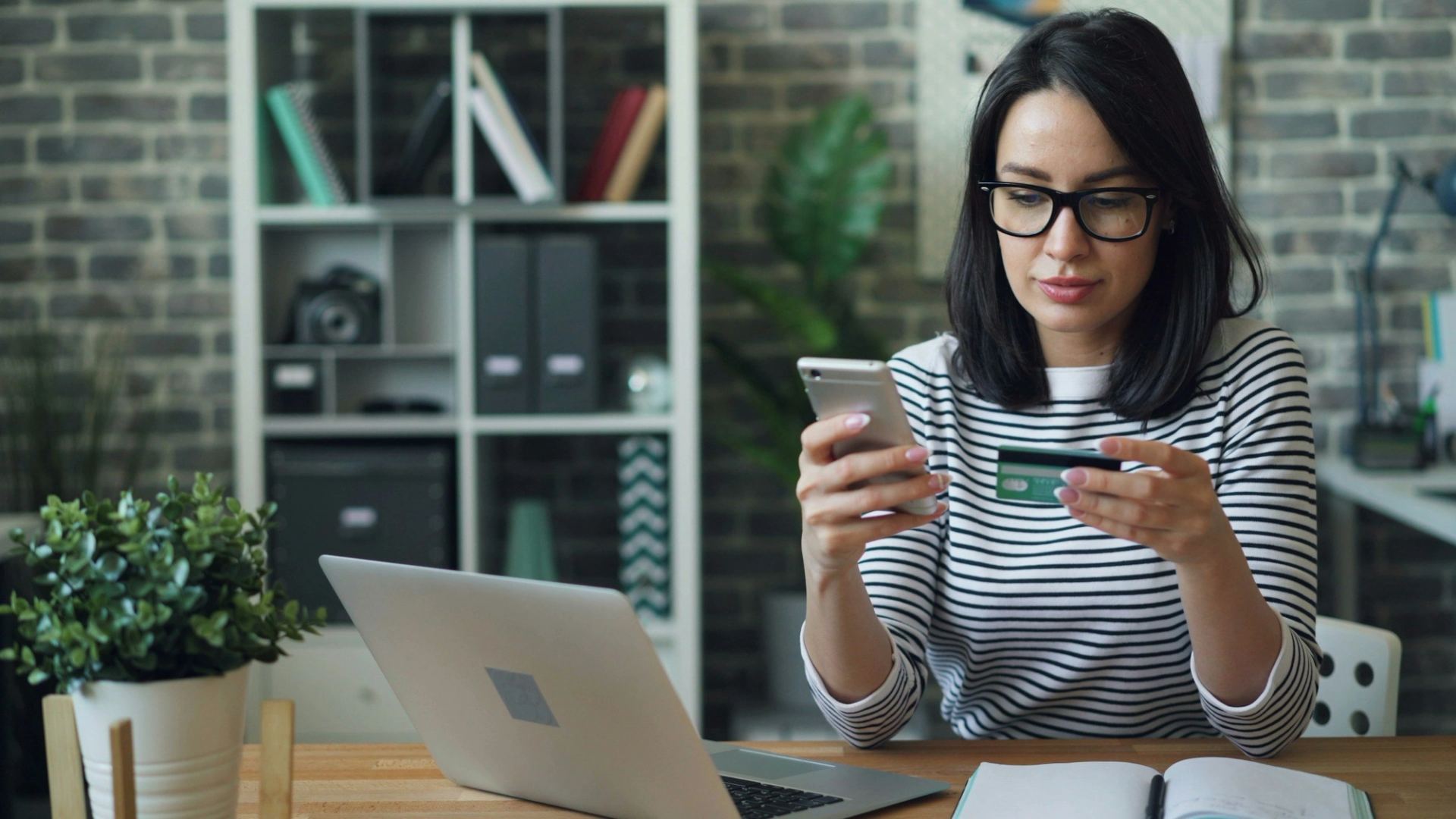 How Credit Cards and Buy Now Pay Later Work