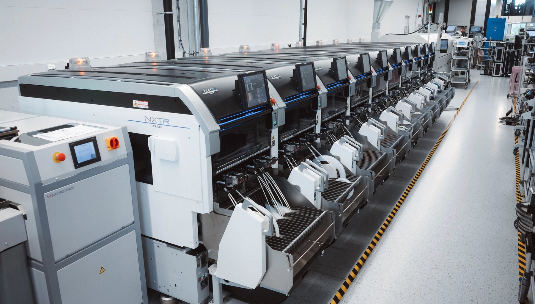 Automated SMT assembly line for electronics manufacturing