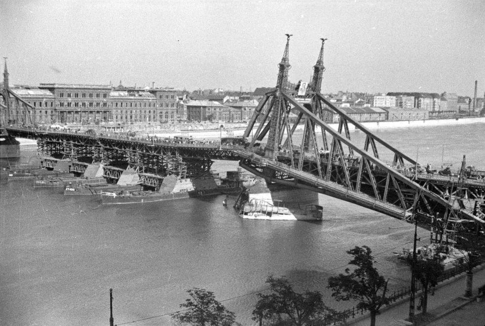 Liberty (former Ferenc Jozsef) Bridge during reconstruction. Image credit: welovebudapest.hu