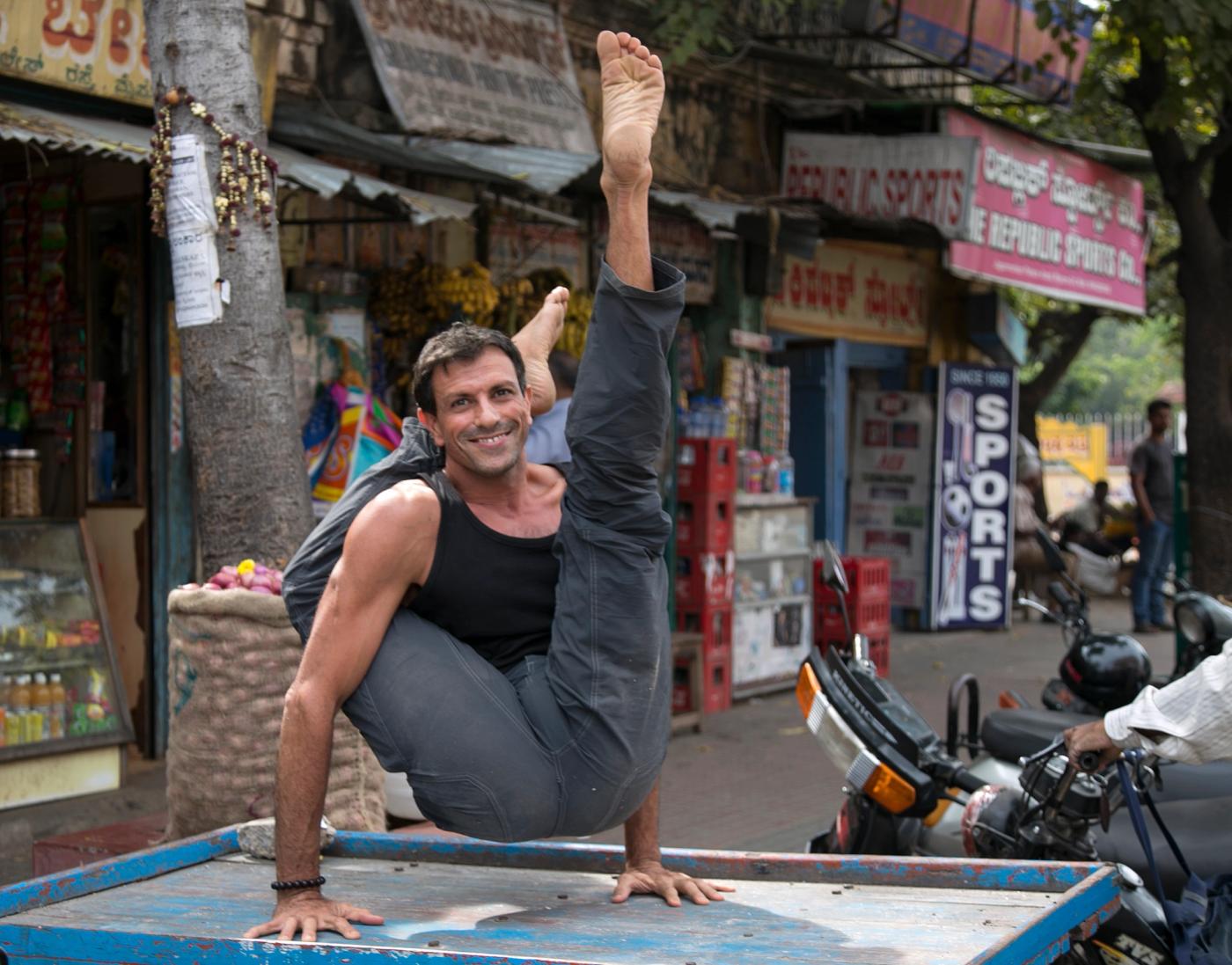 10 Steps to Becoming a Power-Hungry, Controlling Yoga Guru - Doron Yoga